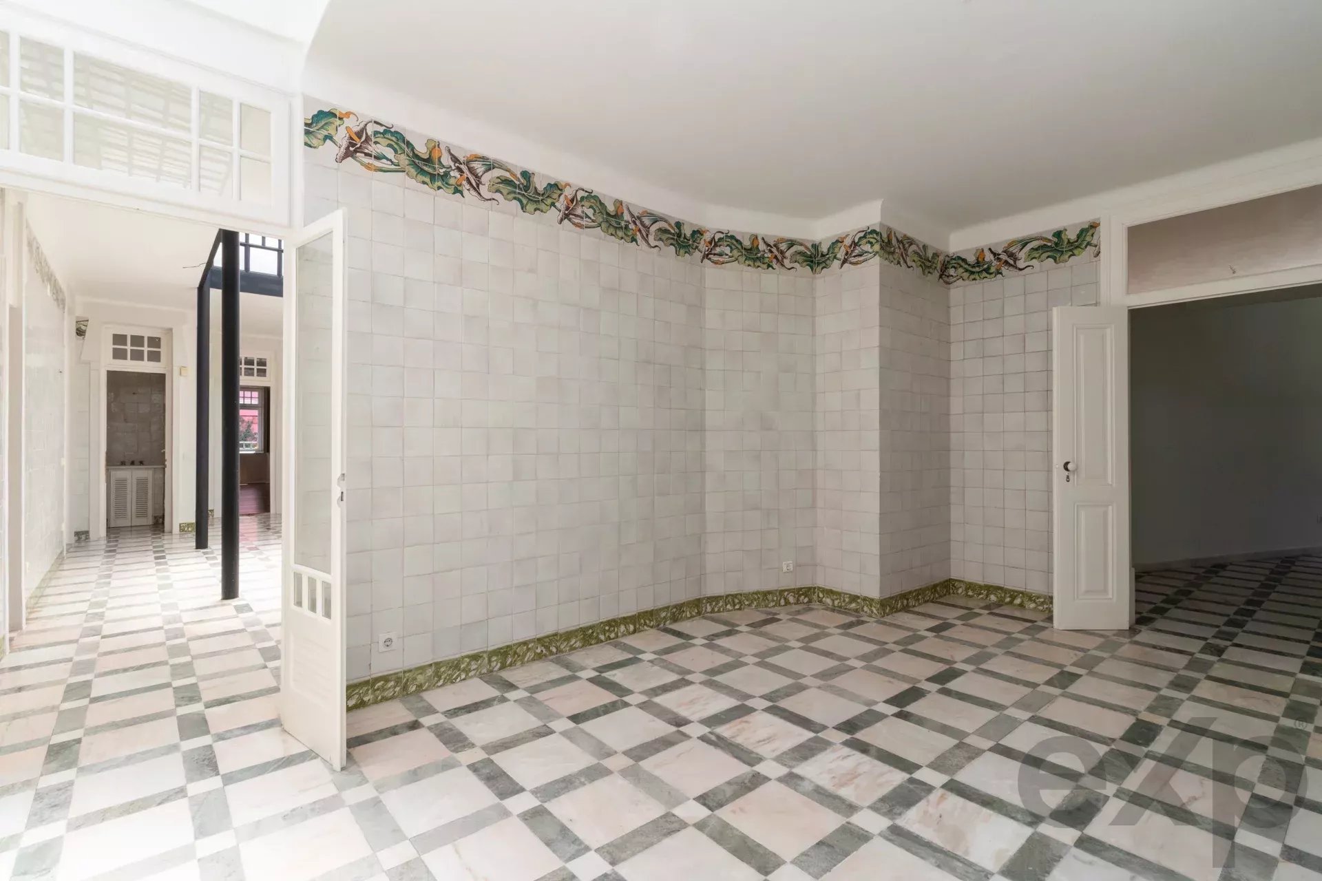 A masterpiece from 1909, the Crown of Lisbon Hills 86119022 image 30
