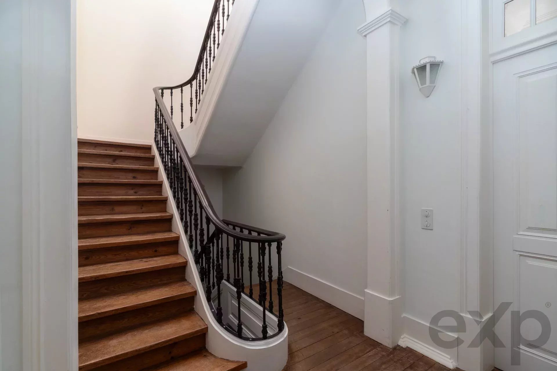 A masterpiece from 1909, the Crown of Lisbon Hills 86119022 image 44