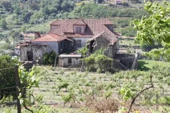 Quinta em Loivos da Ribeira, Baião, Portugal