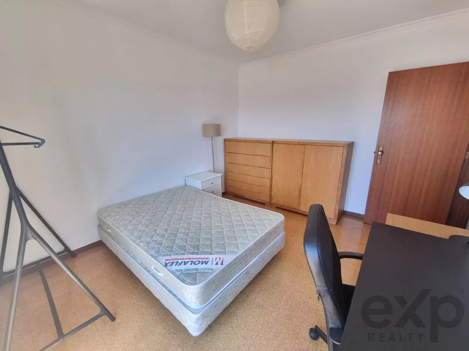 Apartamento T4 Mobiliado com Vista Rio em Marvila, Lisboa