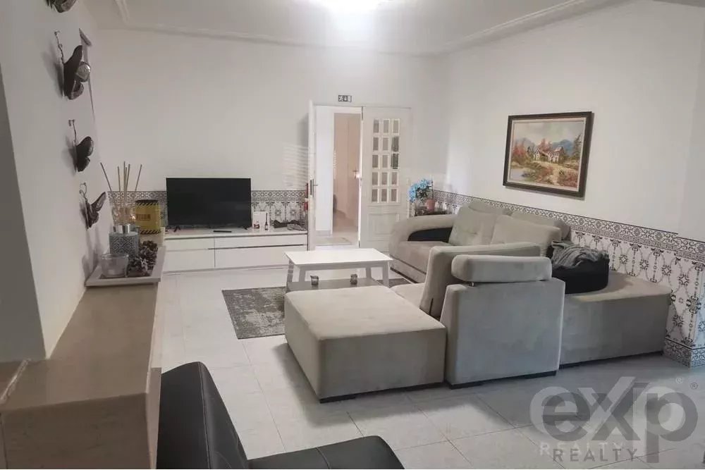 T5 House in Charneca da Caparica – Operational with Licence, AL 86151267 image 4