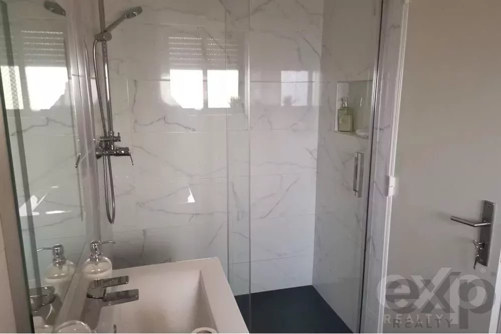 T5 House in Charneca da Caparica – Operational with Licence, AL 86151267 image 26