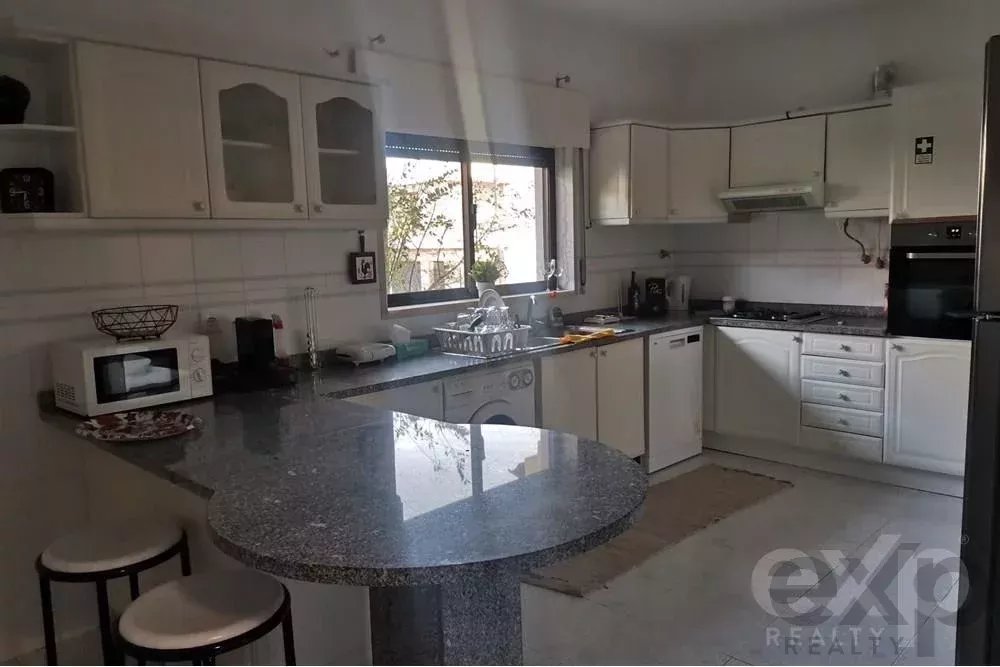 T5 House in Charneca da Caparica – Operational with Licence, AL 86151267 image 31