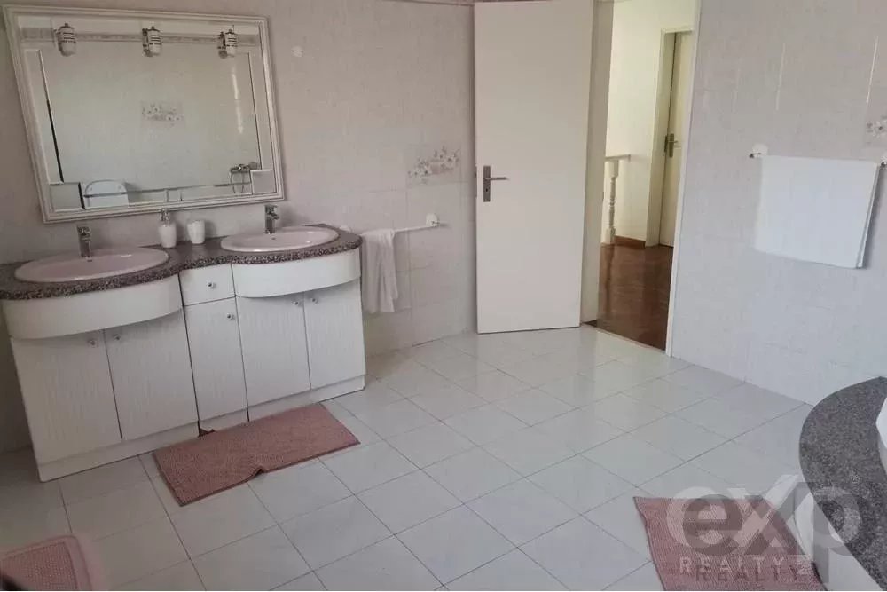 T5 House in Charneca da Caparica – Operational with Licence, AL 86151267 image 21