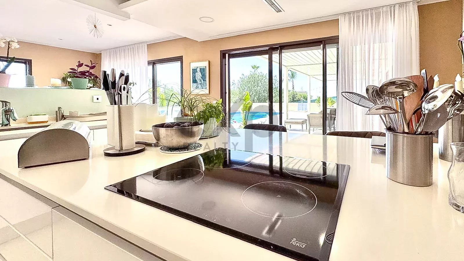Luxury T4 Residence of 437 m² with Swimming Pool, Mexilhoeira Grande, Portimão 86156461 image 30