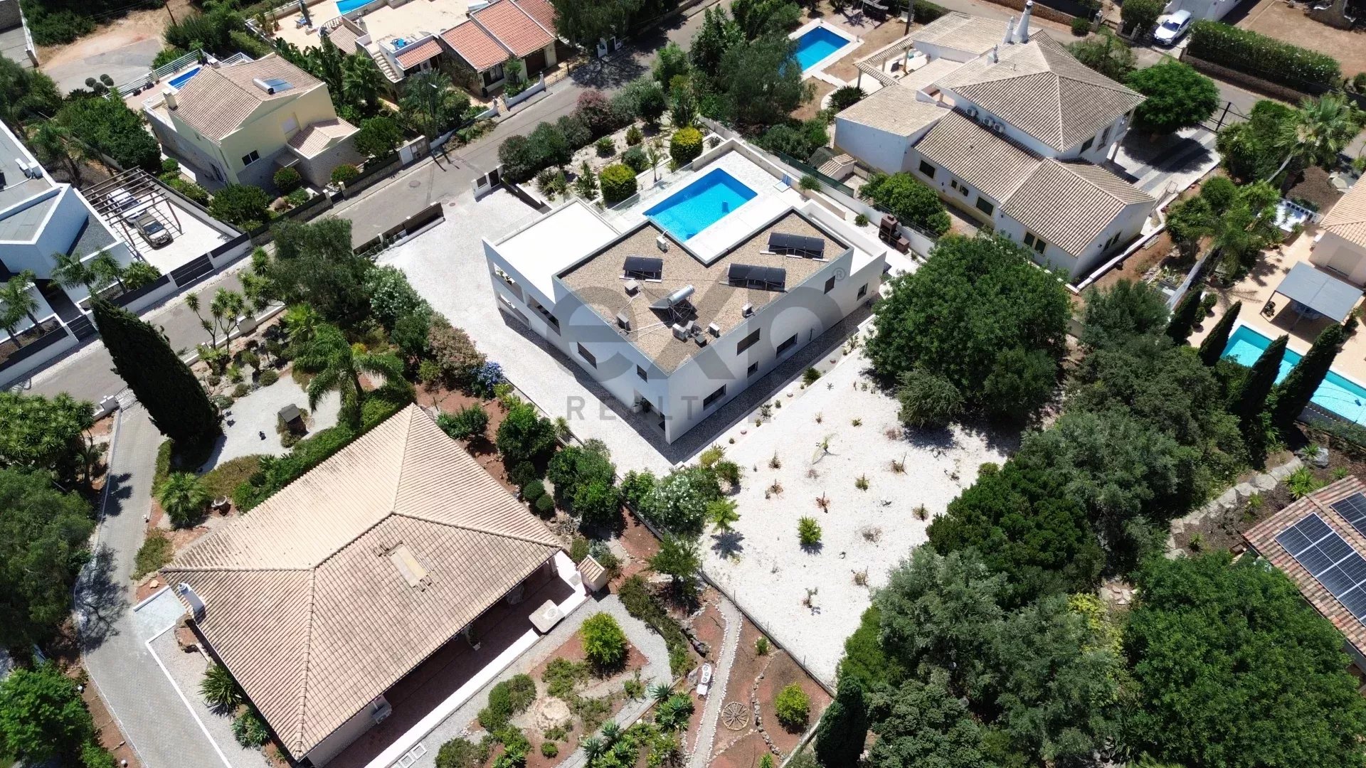 Luxury T4 Residence of 437 m² with Swimming Pool, Mexilhoeira Grande, Portimão 86156461 image 85