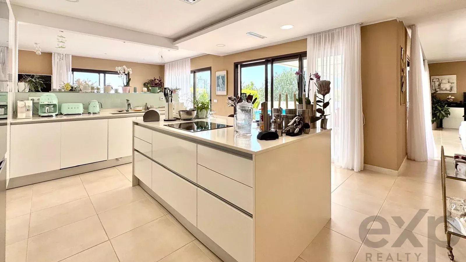 Luxury T4 Residence of 437 m² with Swimming Pool, Mexilhoeira Grande, Portimão 86156461 image 32