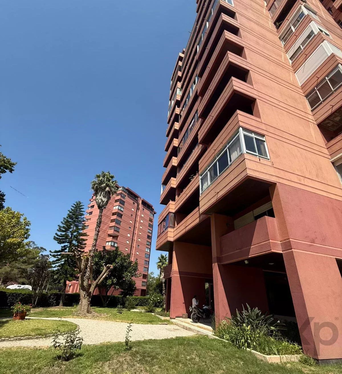 Excelente apartamento T1 para venda com vista de mar em São João da Caparica