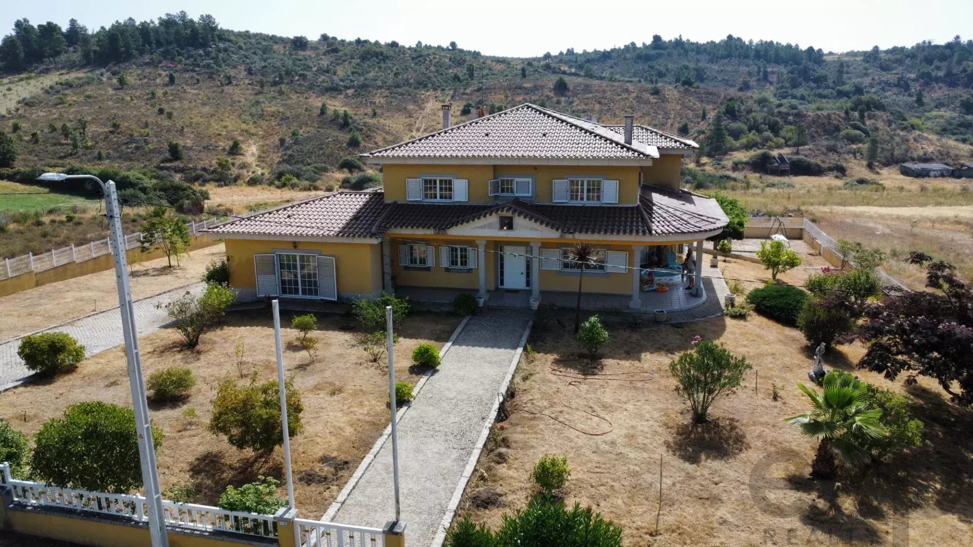Casa Espaçosa em Valtorno: 6 Quartos para a Sua Família!