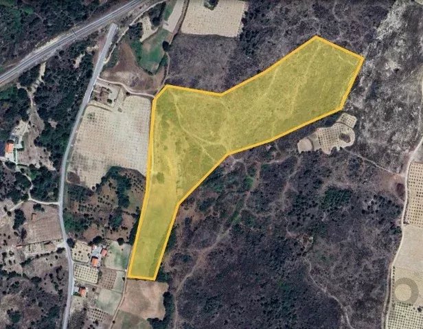 Terreno de 2145 m² em Valtorno e Mourão, Vila Flor