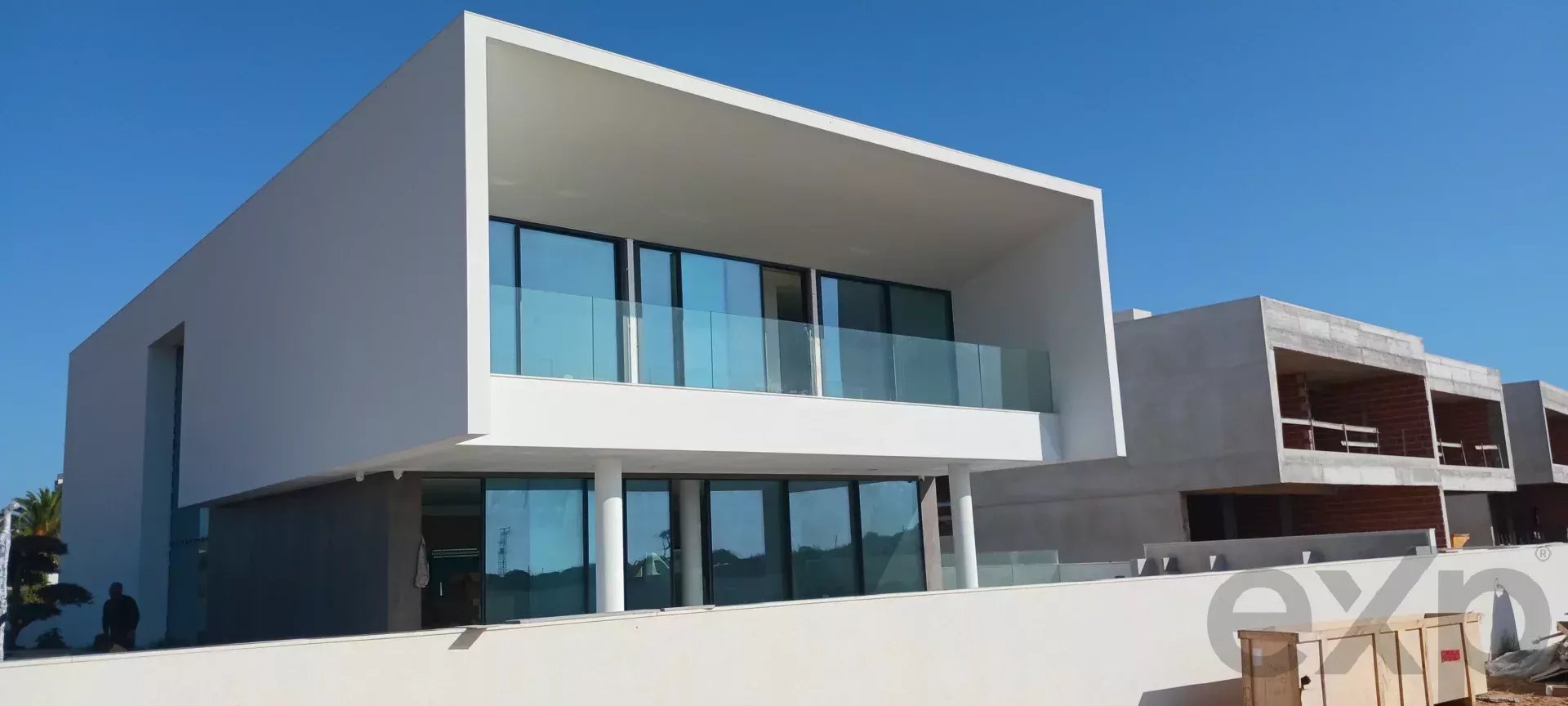 Modern villa in Lagos with four bedrooms and a magnificent swimming pool 86170326 image 42