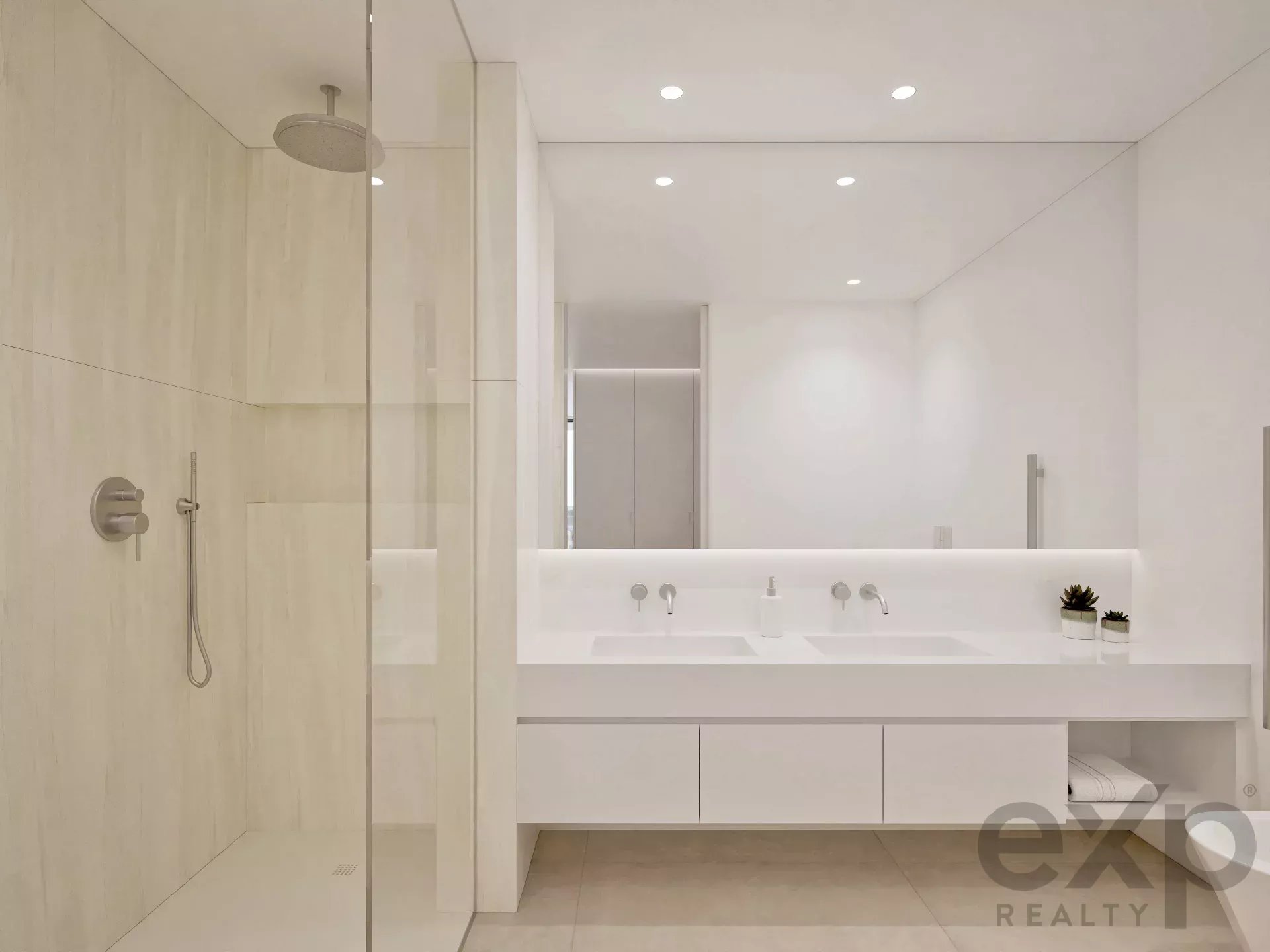 Modern villa in Lagos with four bedrooms and a magnificent swimming pool 86170326 image 13