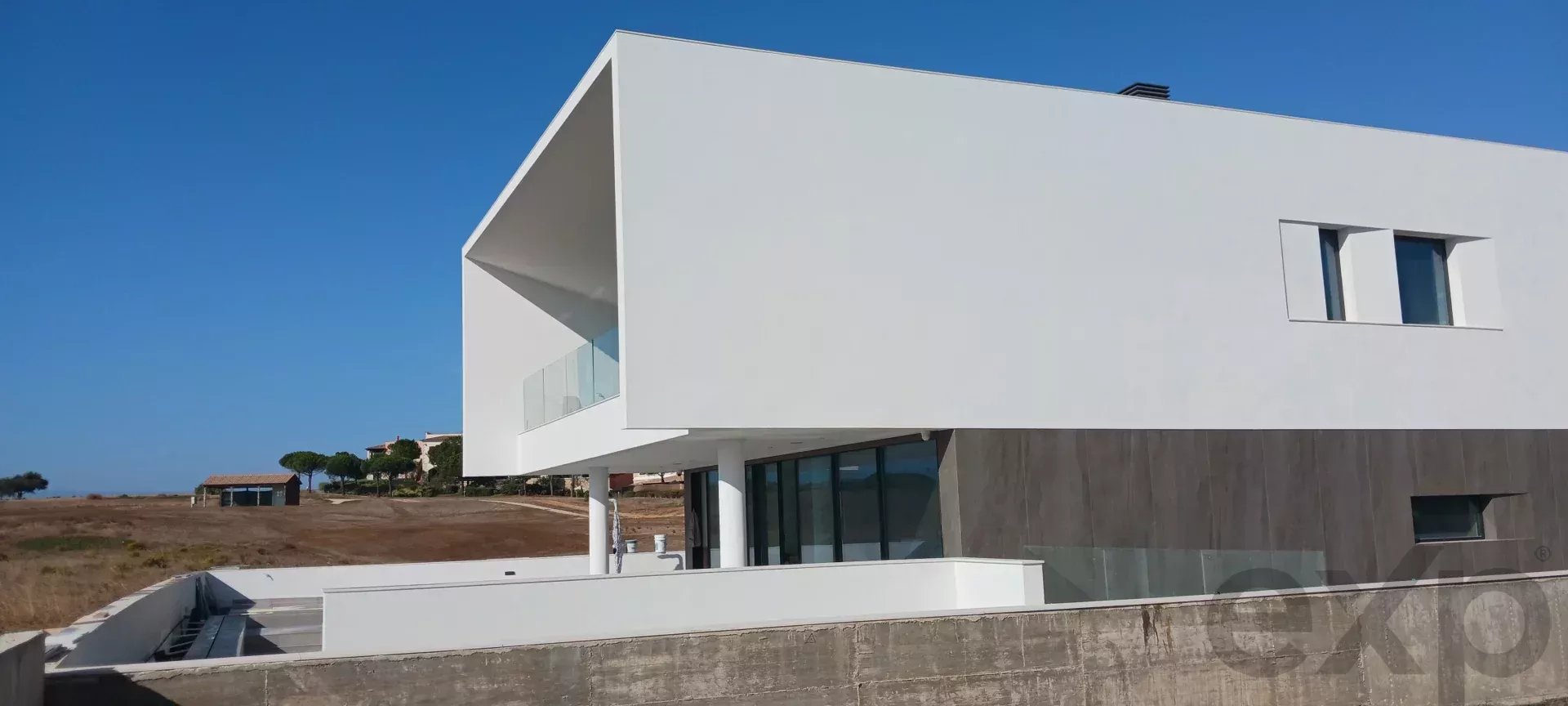 Modern villa in Lagos with four bedrooms and a magnificent swimming pool 86170326 image 44