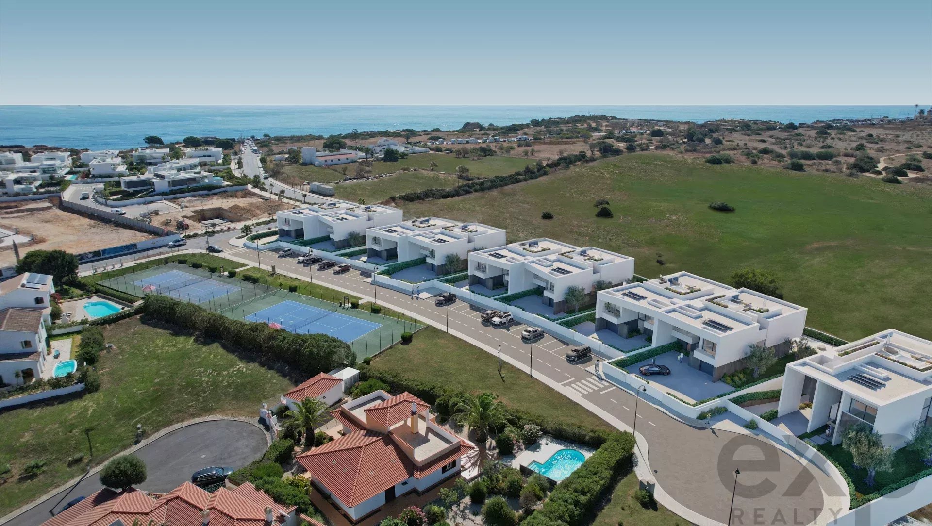 Modern villa in Lagos with four bedrooms and a magnificent swimming pool 86170326 image 29