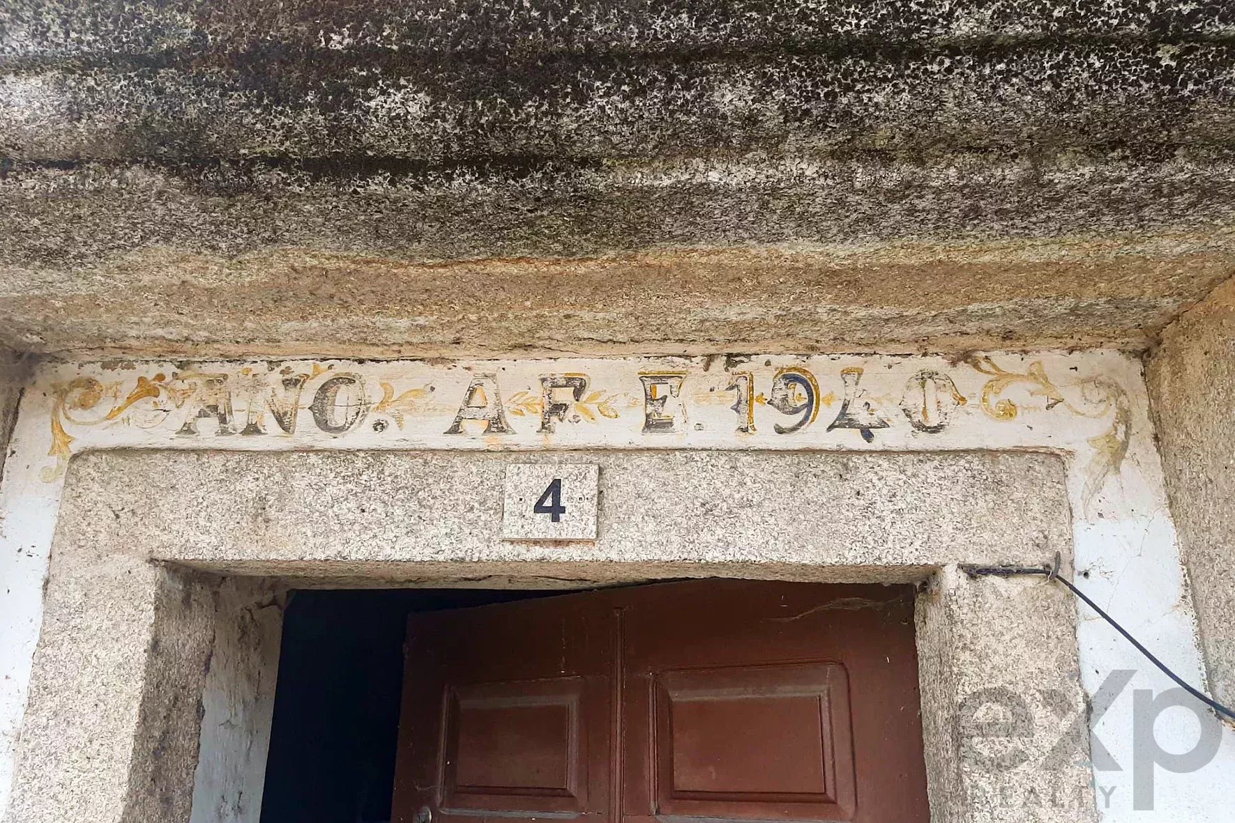 Casa Espaçosa em Caçarelhos e Angueira
