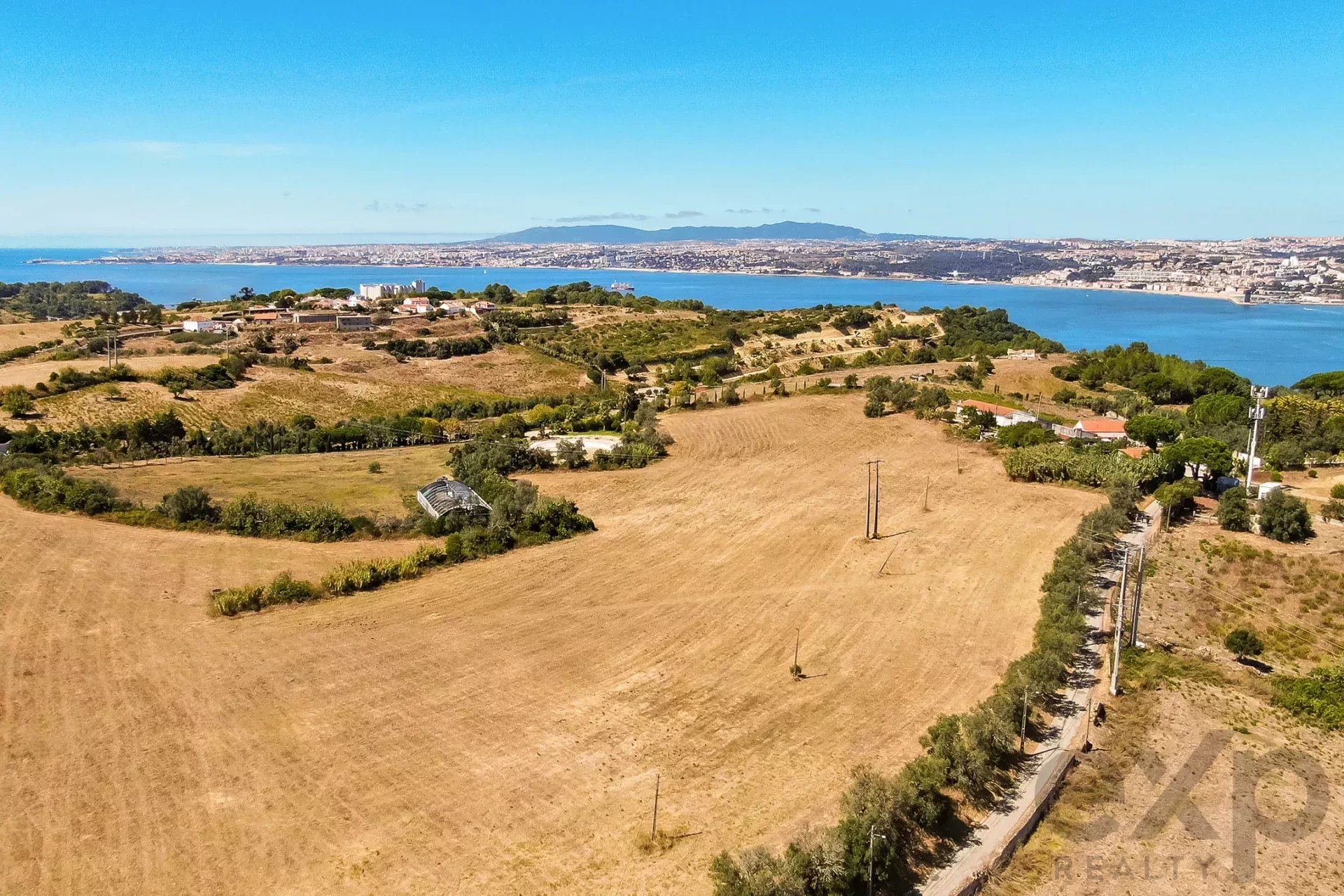 Land with a view of the Tag 86176491 image 6