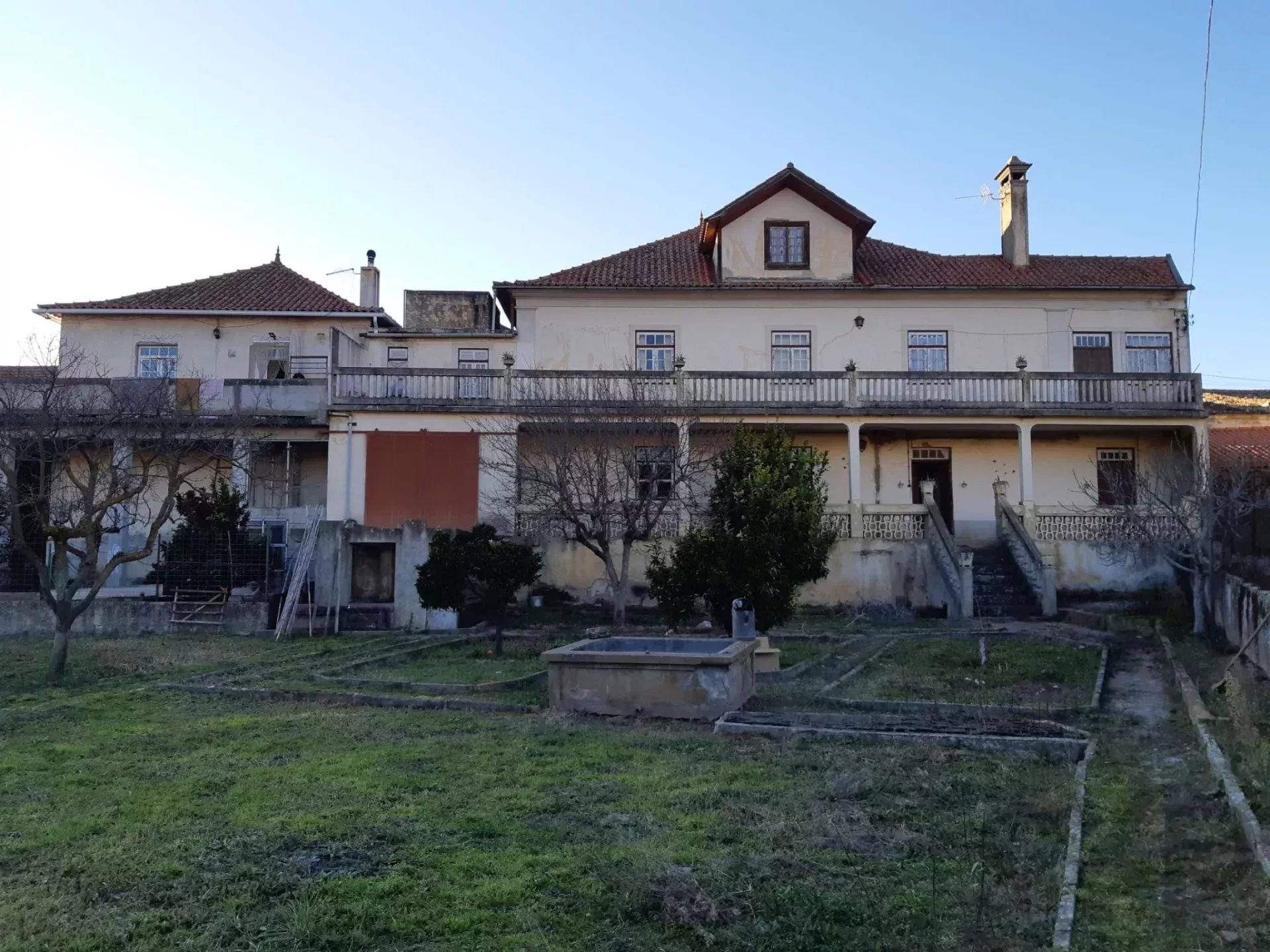 Casa Espaçosa com 4 Quartos em Poiares, Freixo de Espada à Cinta, Bragança