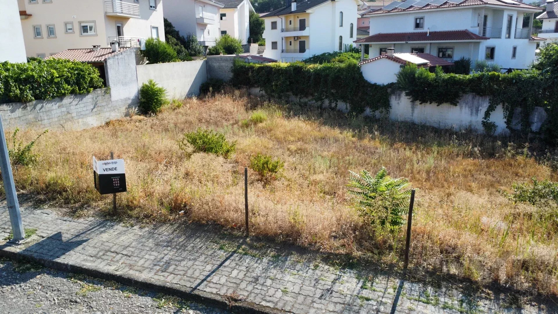 Terreno 670 m² em Mirandela: Oportunidade Única!