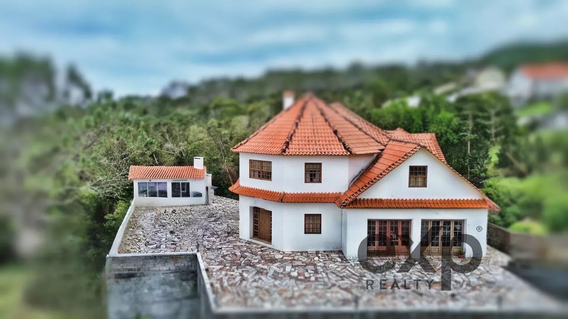Charmoso retiro com 5 quartos na serena São João, Açores