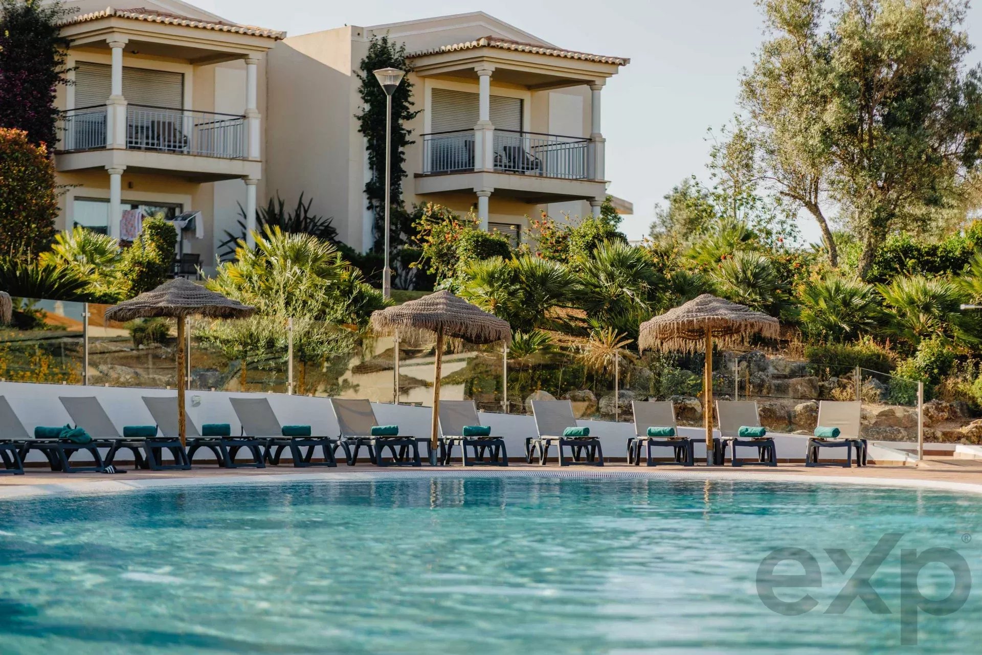 Moderno T2 Duplex no Village Resort, Carvoeiro - Algarve