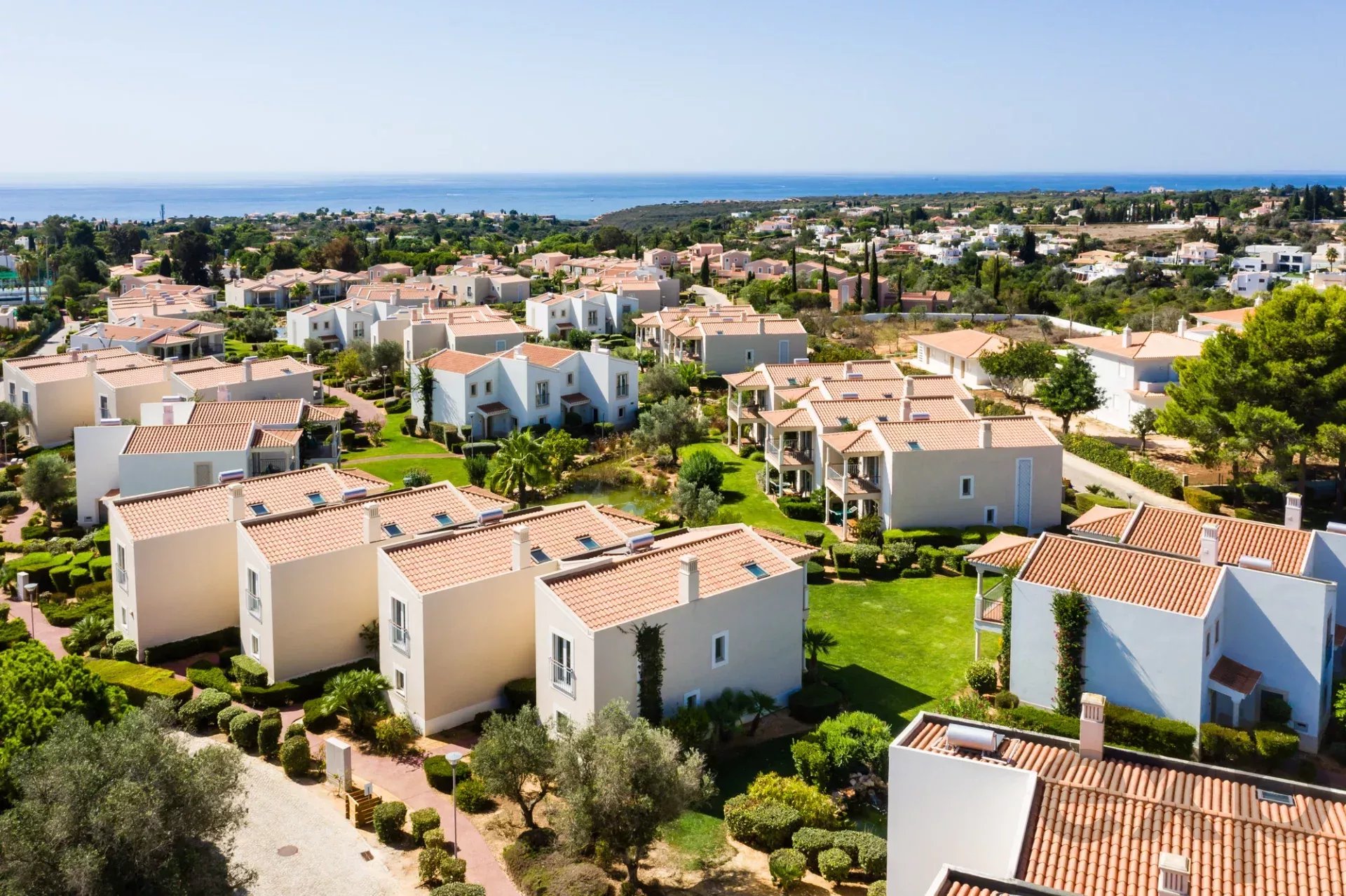 Modern 2‑bedroom duplex in Village Resort, Carvoeiro, Algarve 86188065 image 20
