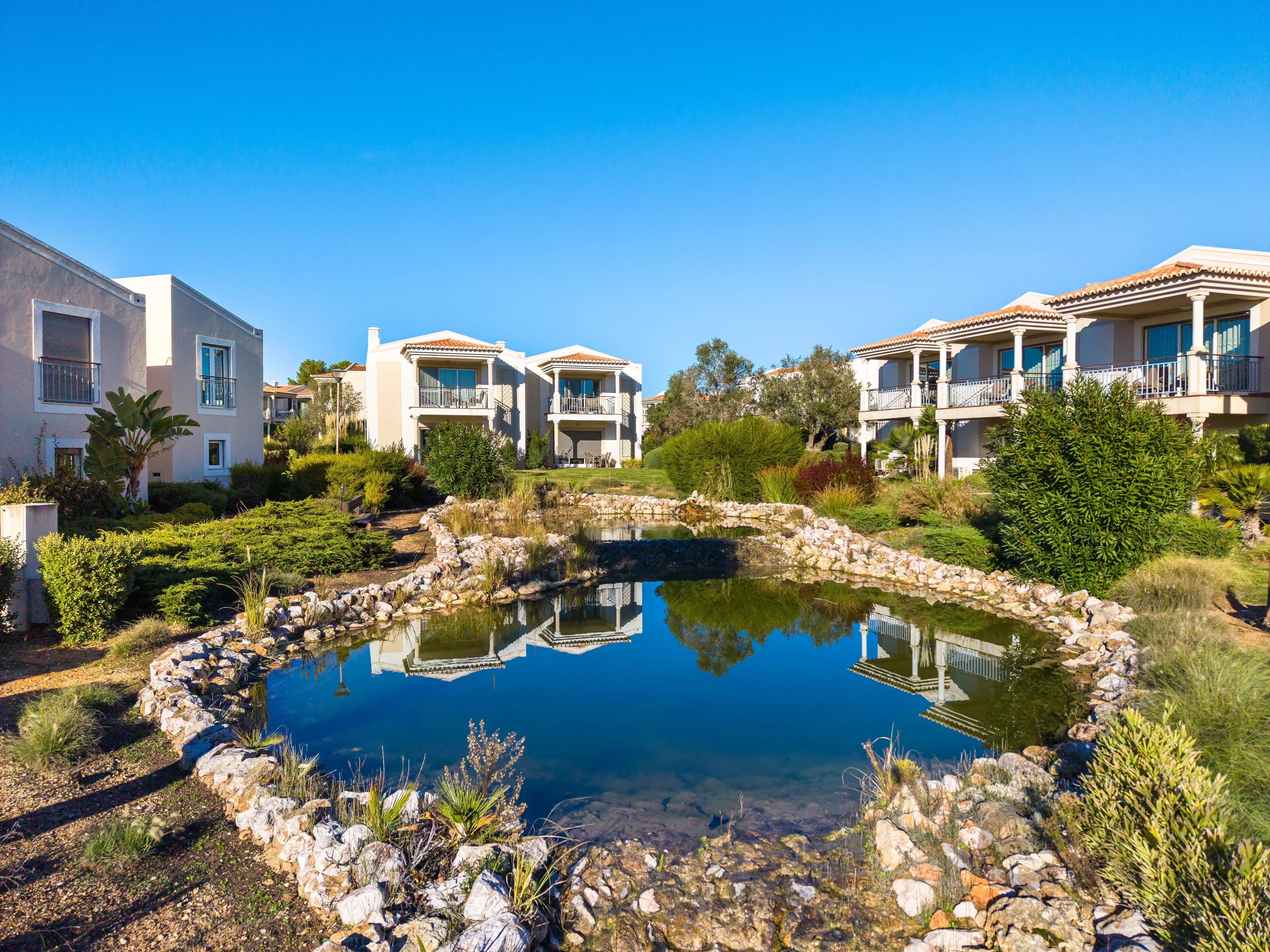 Modern 2‑bedroom duplex in Village Resort, Carvoeiro, Algarve 86188065 image 22