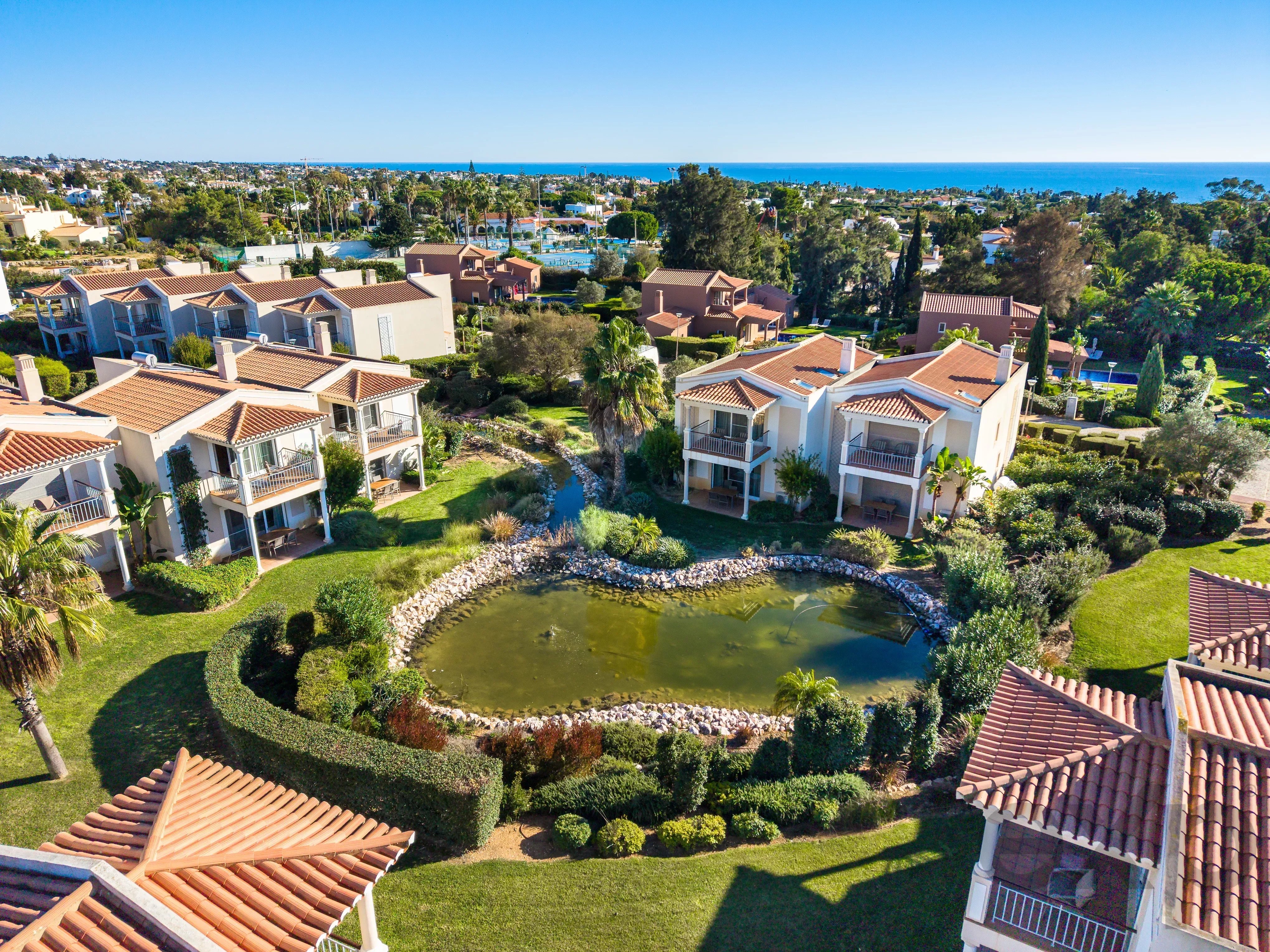 Modern 2‑bedroom duplex in Village Resort, Carvoeiro, Algarve 86188065 image 27