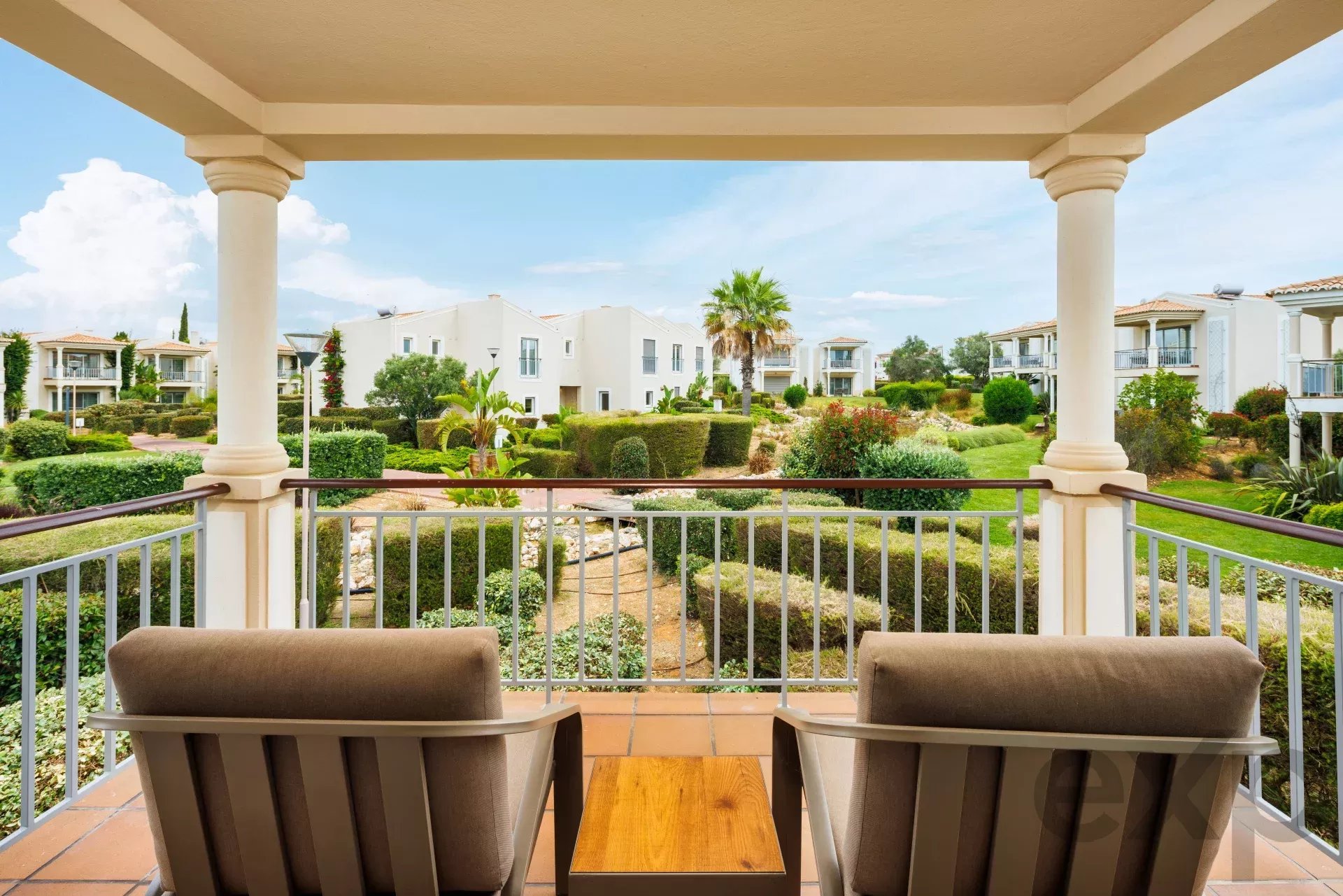 Modern 2‑bedroom duplex in Village Resort, Carvoeiro, Algarve 86188065 image 9