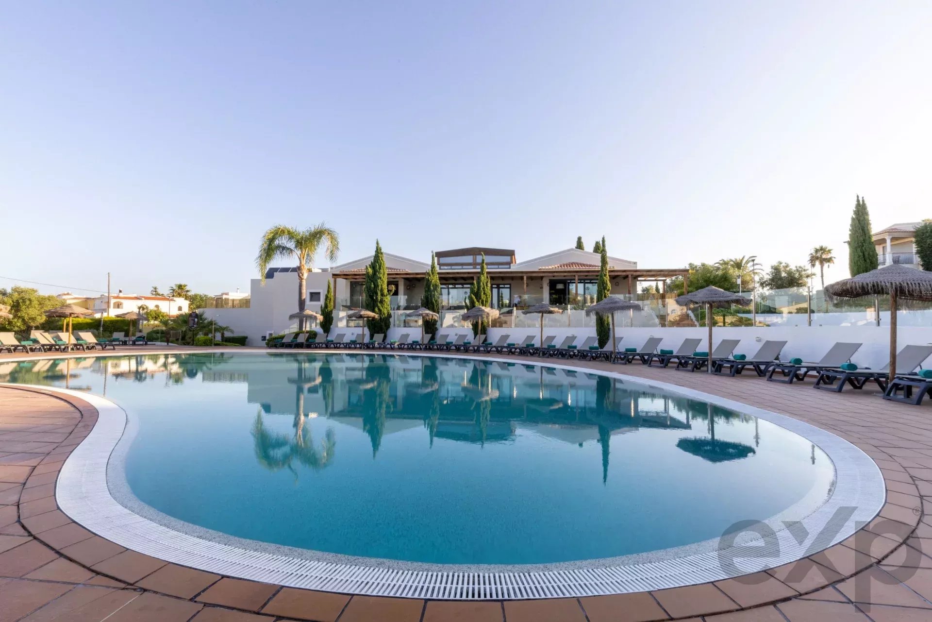 Modern 2‑bedroom duplex in Village Resort, Carvoeiro, Algarve 86188065 image 15