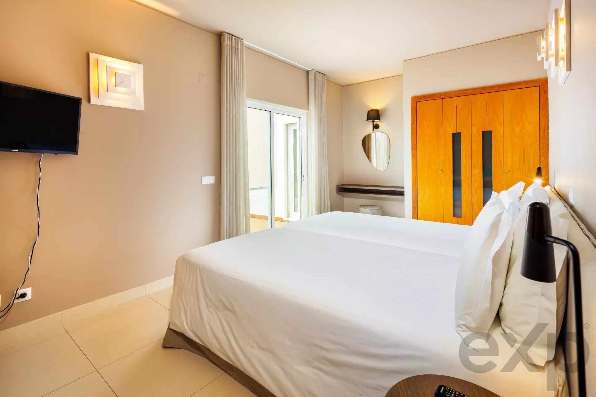 Modern T4 Residence with Private Swimming Pool at Vale da Lapa Resort 86188124 image 8