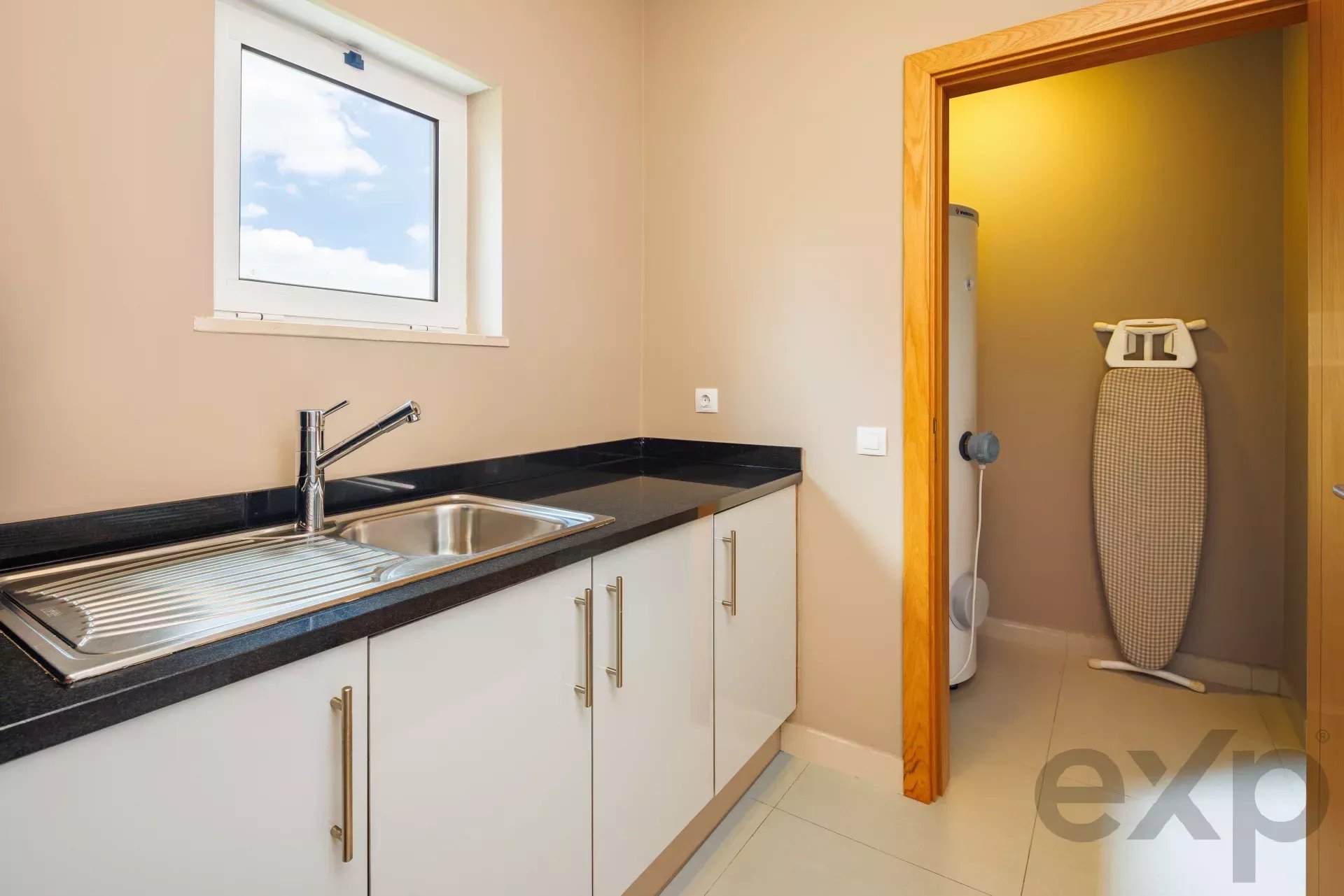 Modern T4 Residence with Private Swimming Pool at Vale da Lapa Resort 86188124 image 7