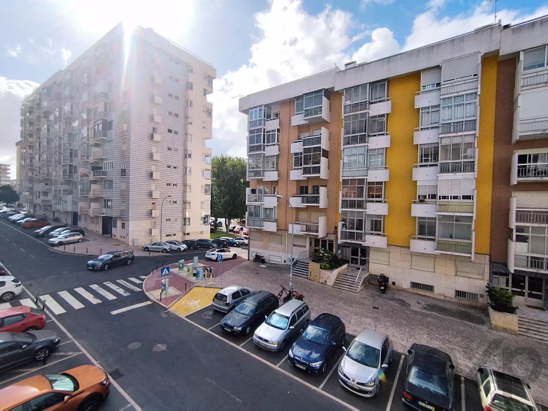 Completely renovated, central two‑bedroom apartment in Oeiras: Comfort, lift and premium location 86191632 image 33