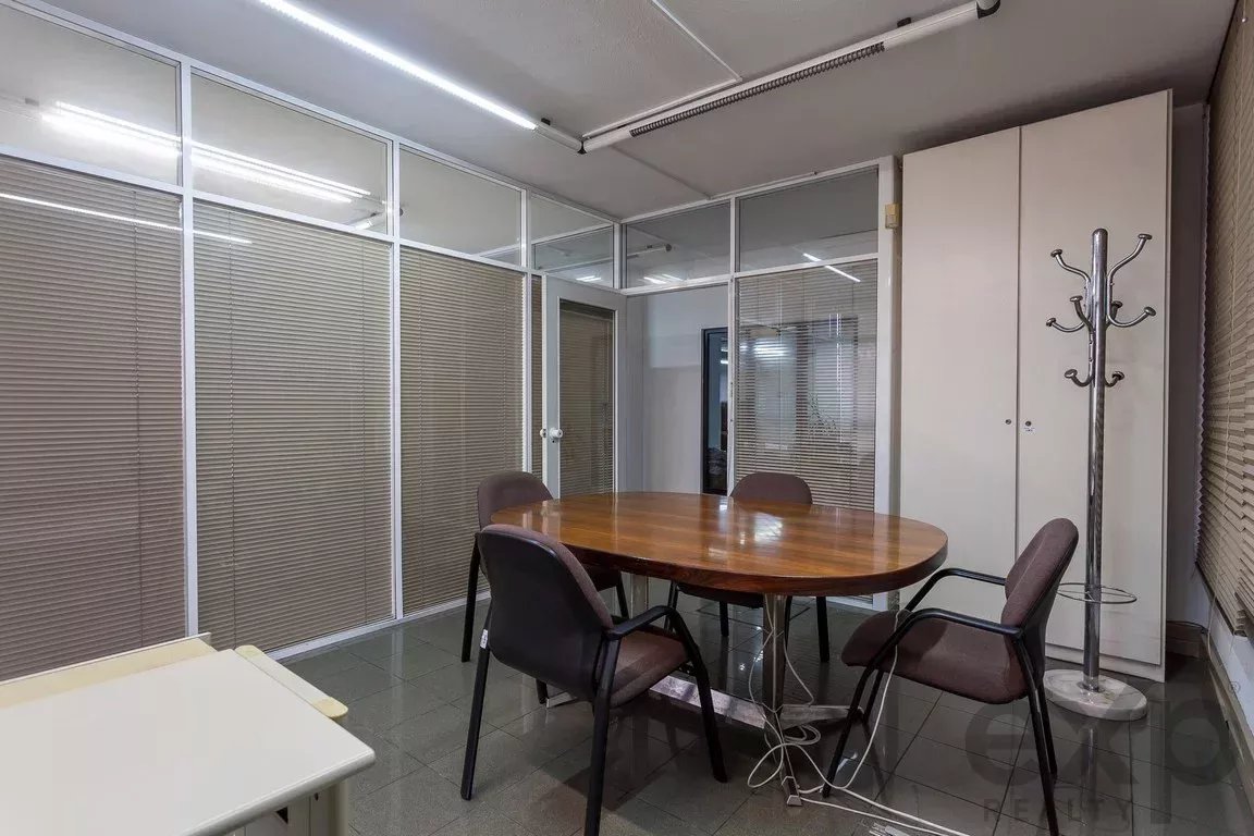 Infra-estrutura Completa, Funcionalidade e Localização - Escritório para Arrendamento em Perafita