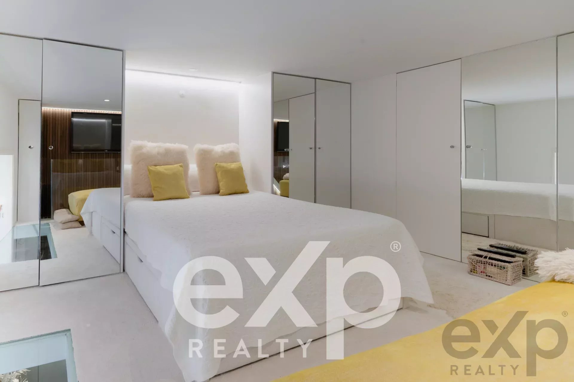 Your Urban Luxury Retreat: Charm and Exclusivity by the Gulbenkian 86219203 image 16