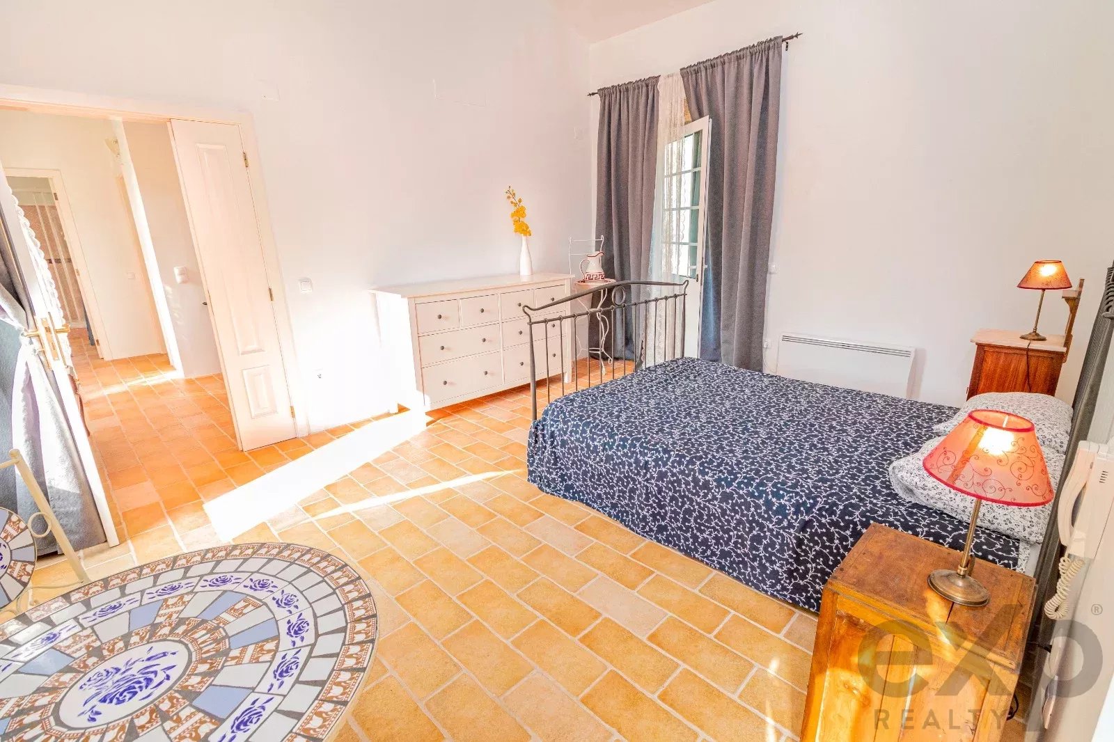 Moradia T3 Centenária Reabilitada, com Piscina, em Macieira de Cambra