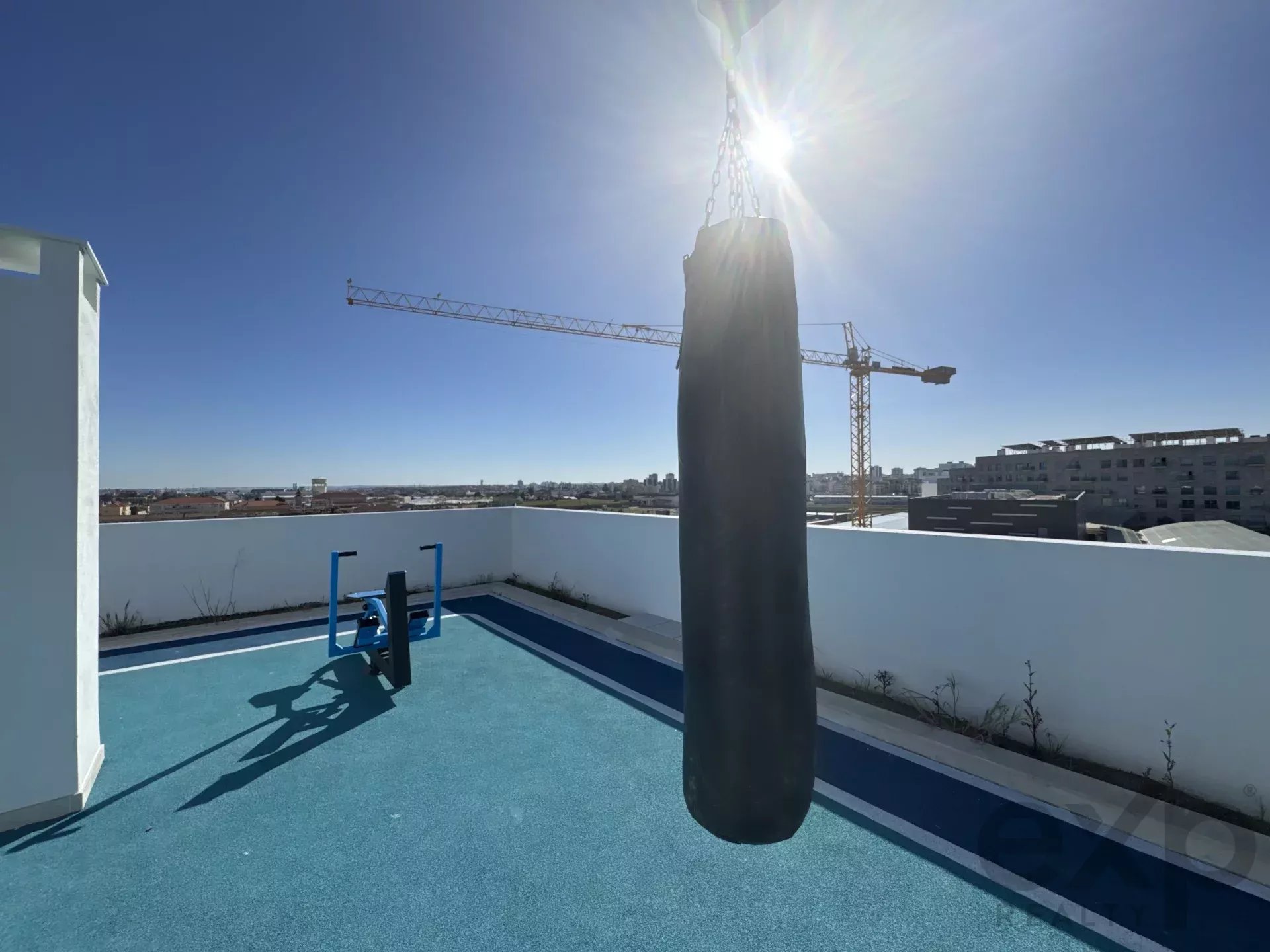 It is more than a simple T2 – it is a two‑bedroom flat featuring a balcony with scenic views, leisure amenities and an enhanced quality of life. 86351022 image 44