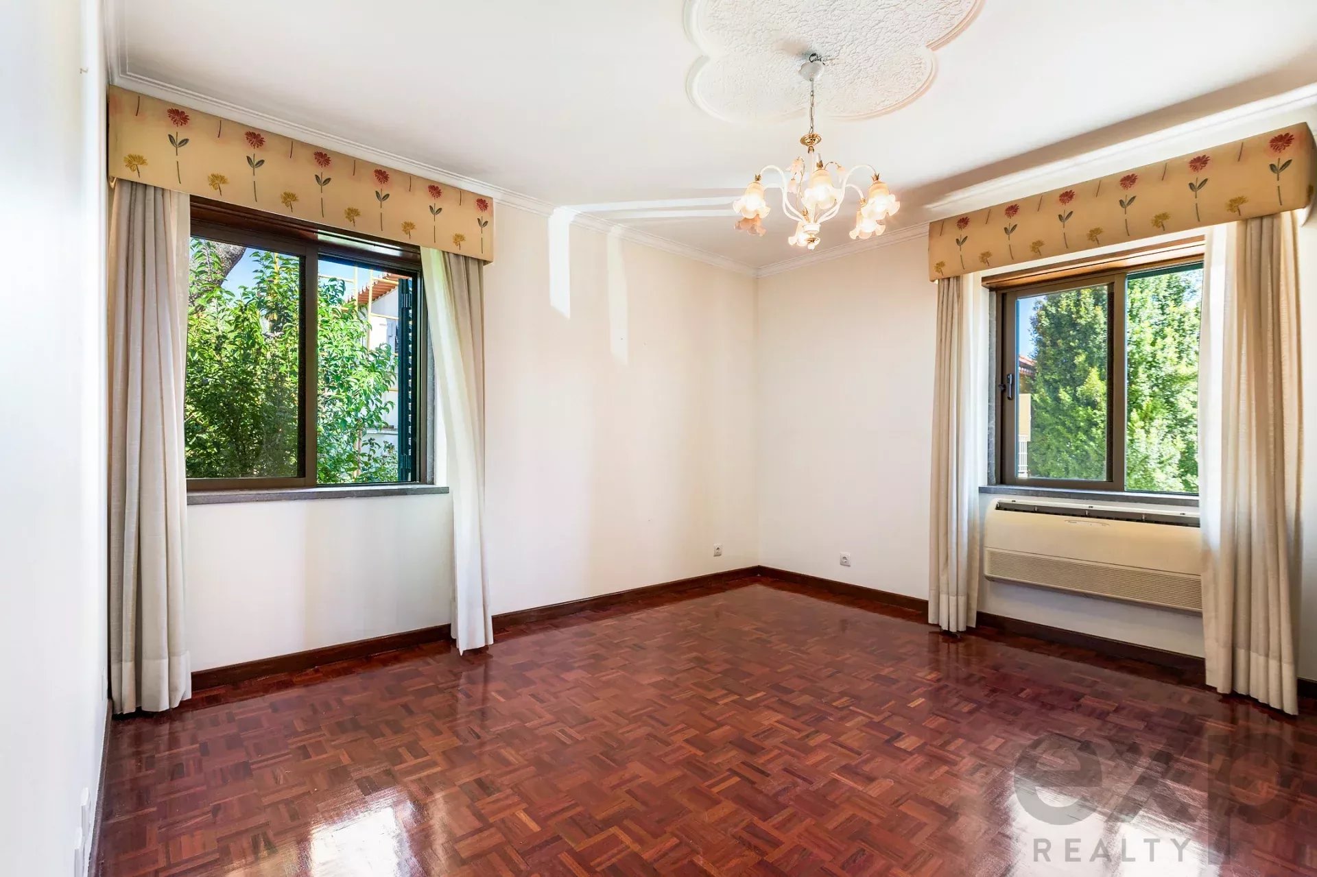 A UNIQUE OPPORTUNITY TO INVEST IN THE PENHA OF FRANÇA! 86356707 image 13