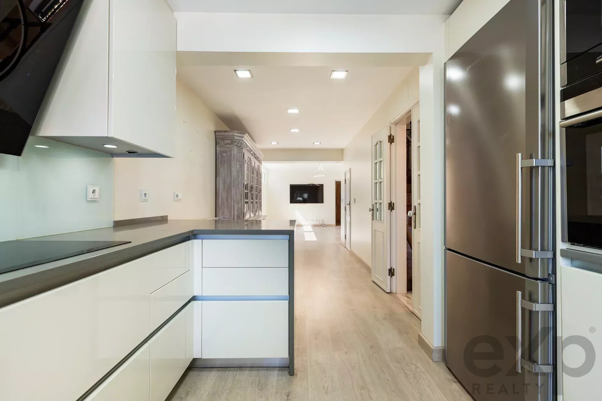 A UNIQUE OPPORTUNITY TO INVEST IN THE PENHA OF FRANÇA! 86356707 image 7