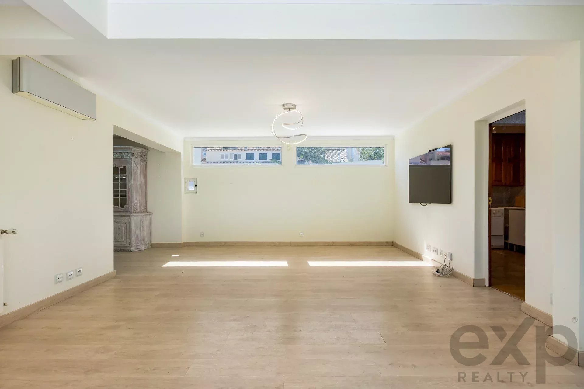 A UNIQUE OPPORTUNITY TO INVEST IN THE PENHA OF FRANÇA! 86356707 image 10