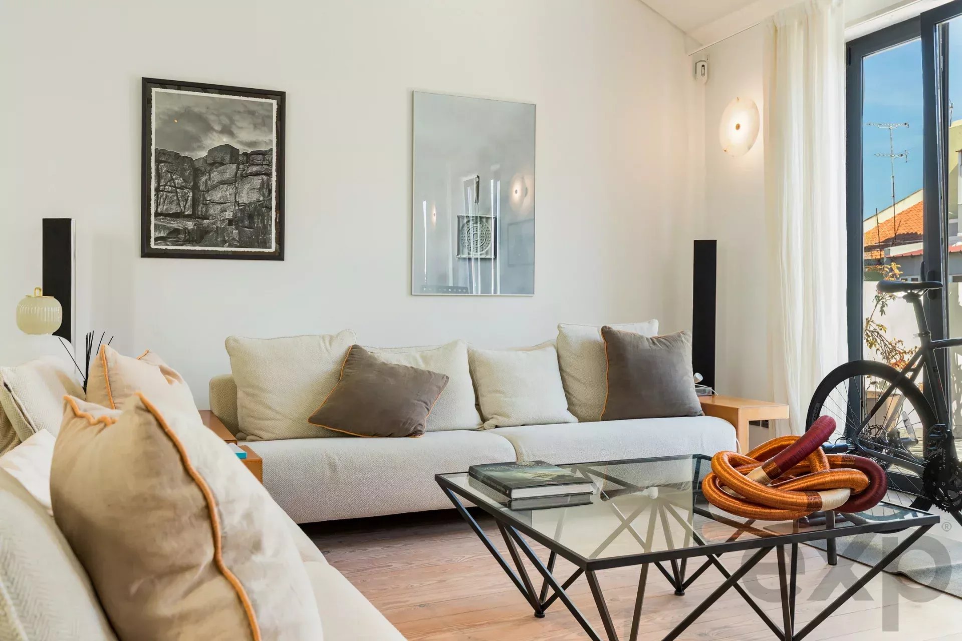 Campo de Ourique, two‑bedroom apartment with terrace and shared pool in the building 86358798 image 6