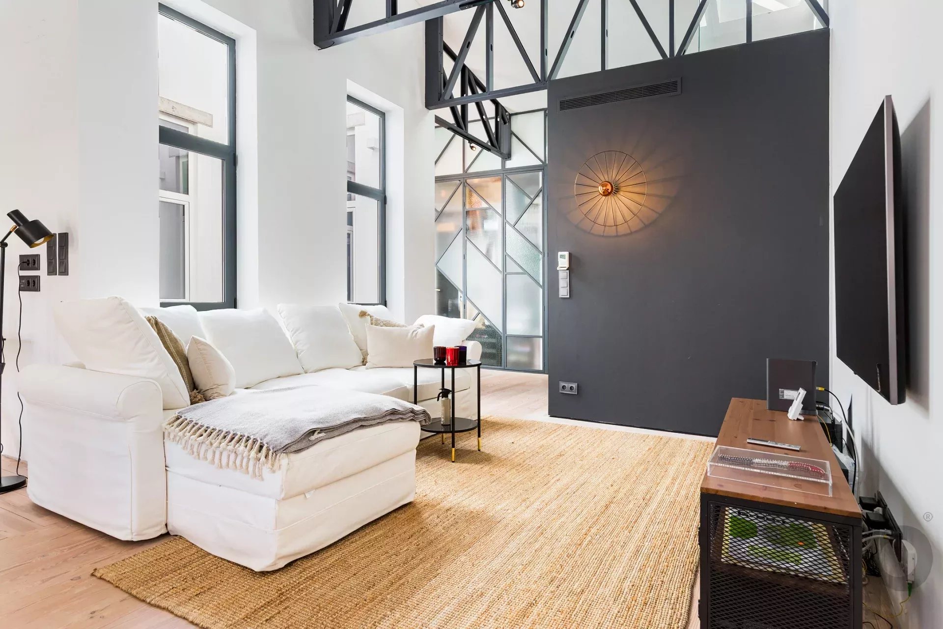 Campo de Ourique, two‑bedroom apartment with terrace and shared pool in the building 86358798 image 3