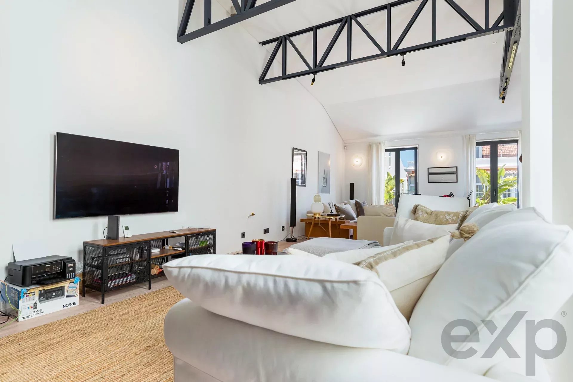 Campo de Ourique, two‑bedroom apartment with terrace and shared pool in the building 86358798 image 5