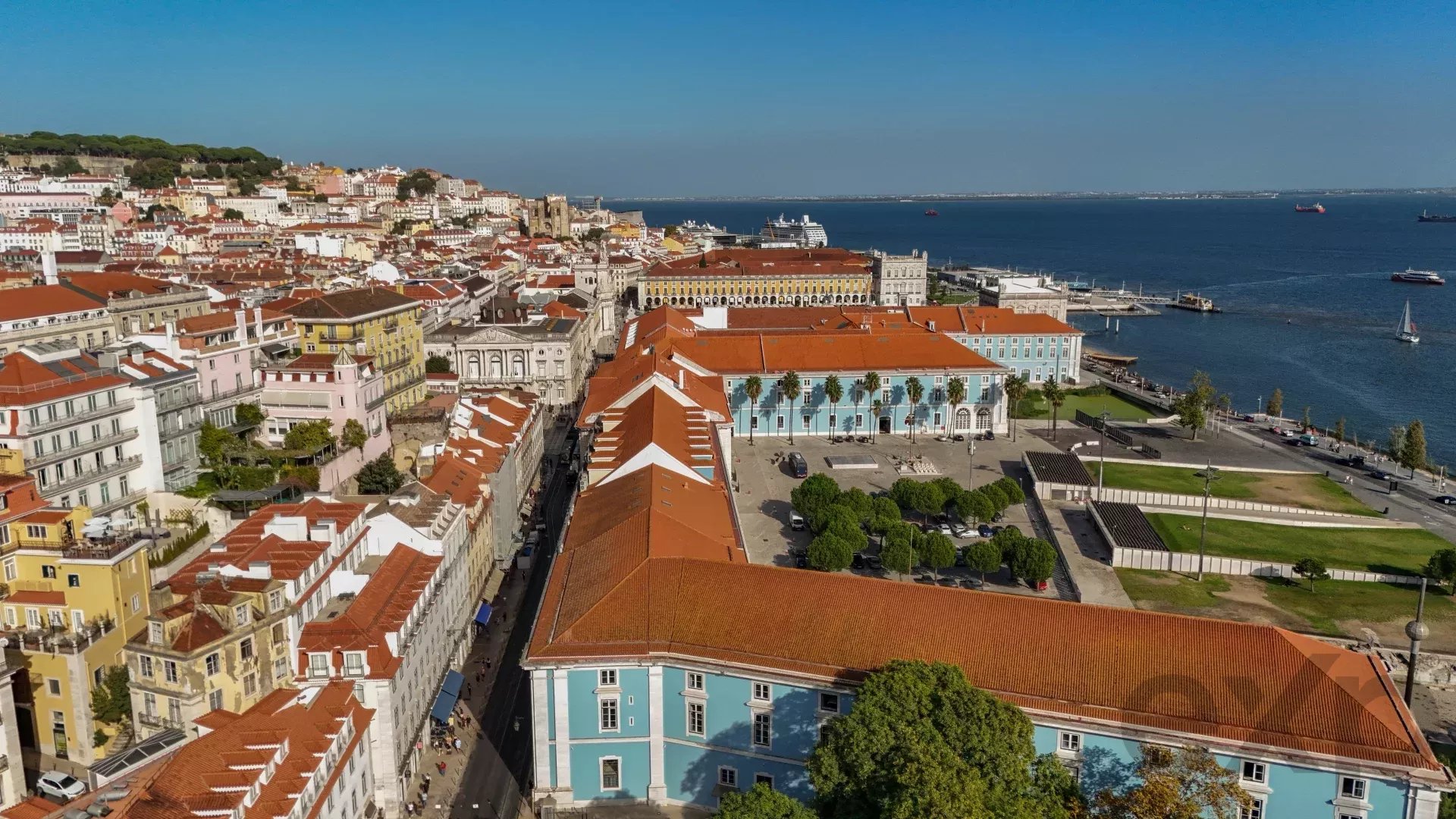 Apartamento T1. Venda - À Praça Comércio. Lisboa
