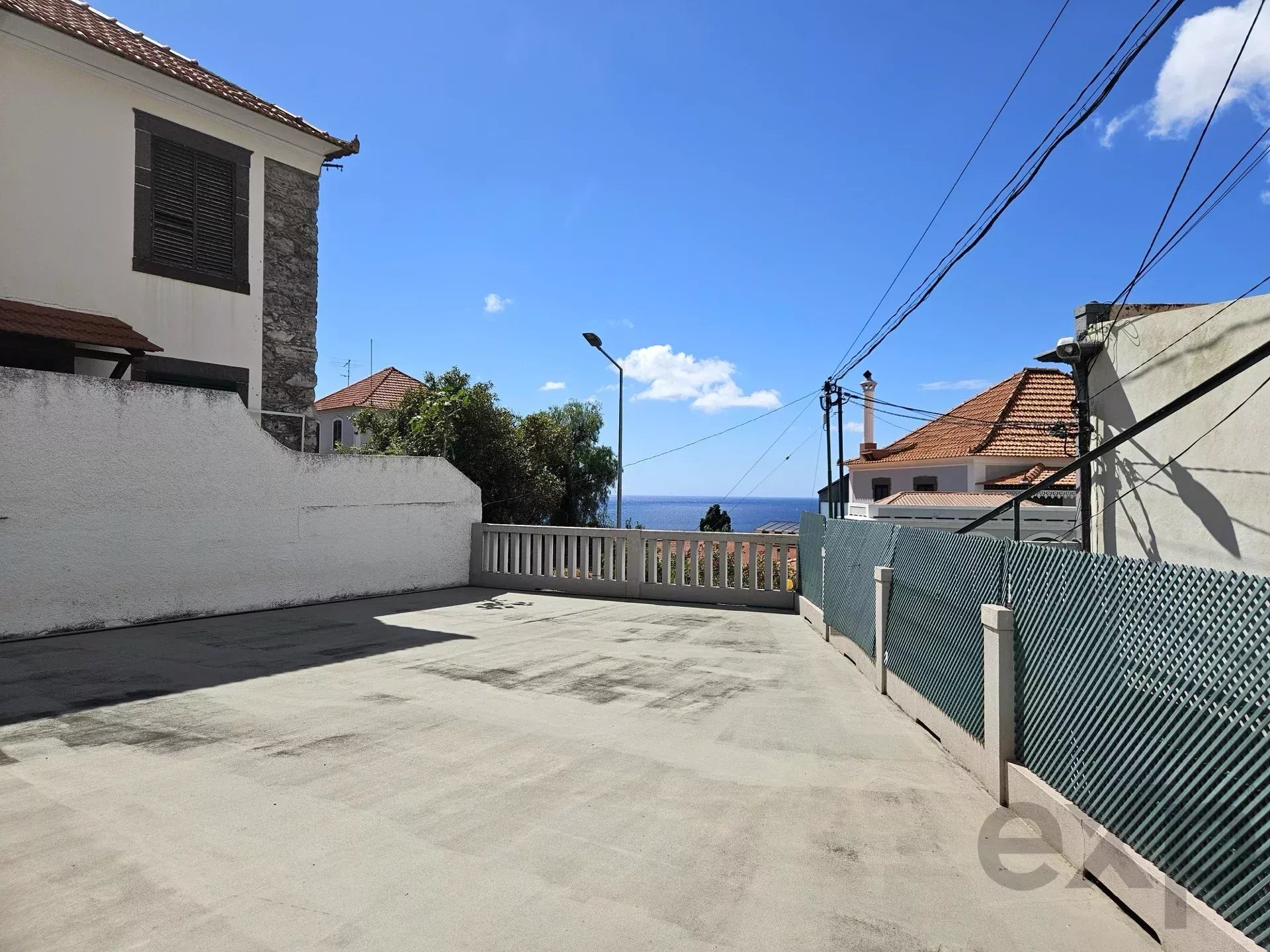 🏠 Moradia no Funchal com vista e localização prime!