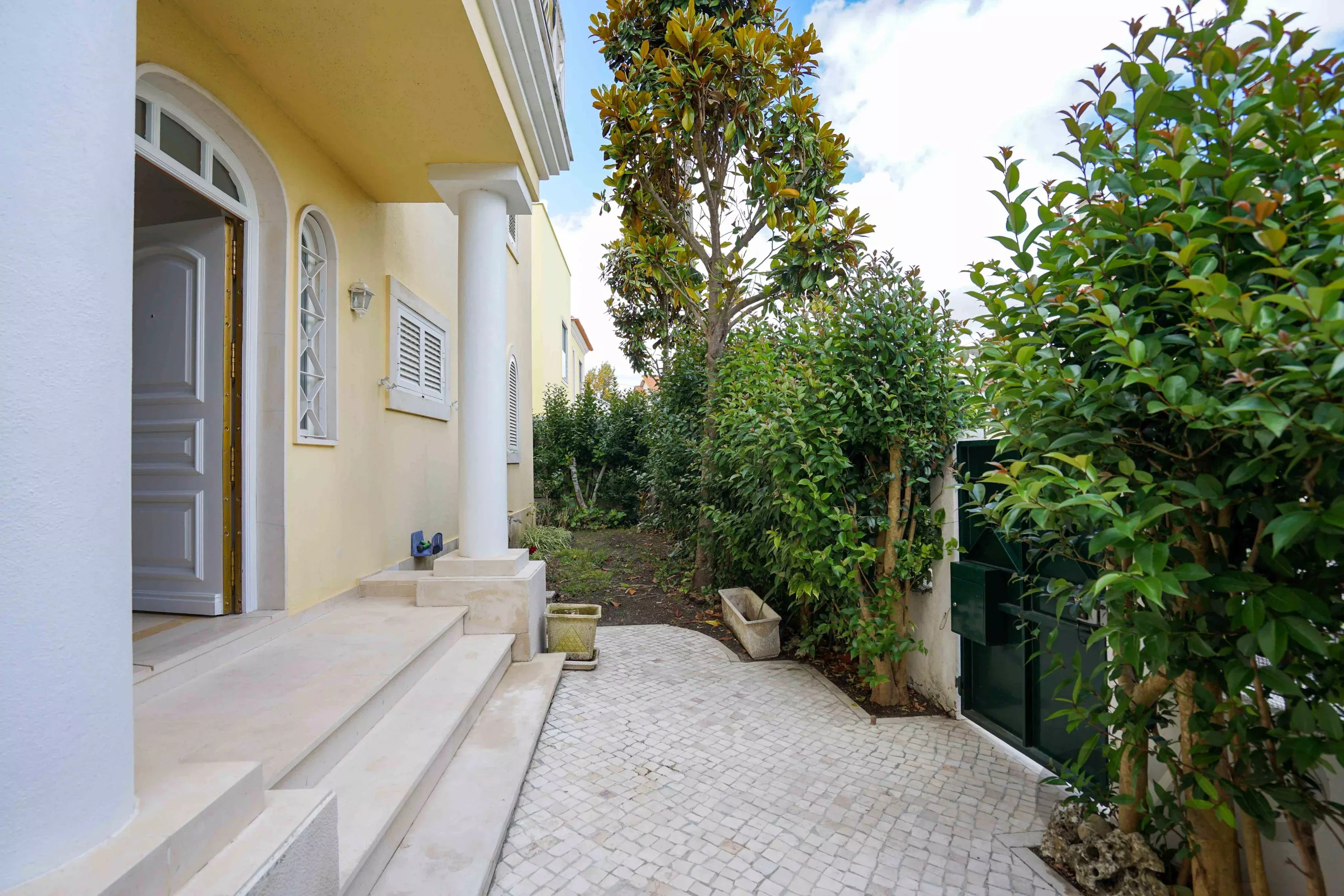 OPPORTUNITY OF THE MONTH: SPACIOUS RESIDENCE AT AN OUTSTANDING PRICE. 86364147 image 6