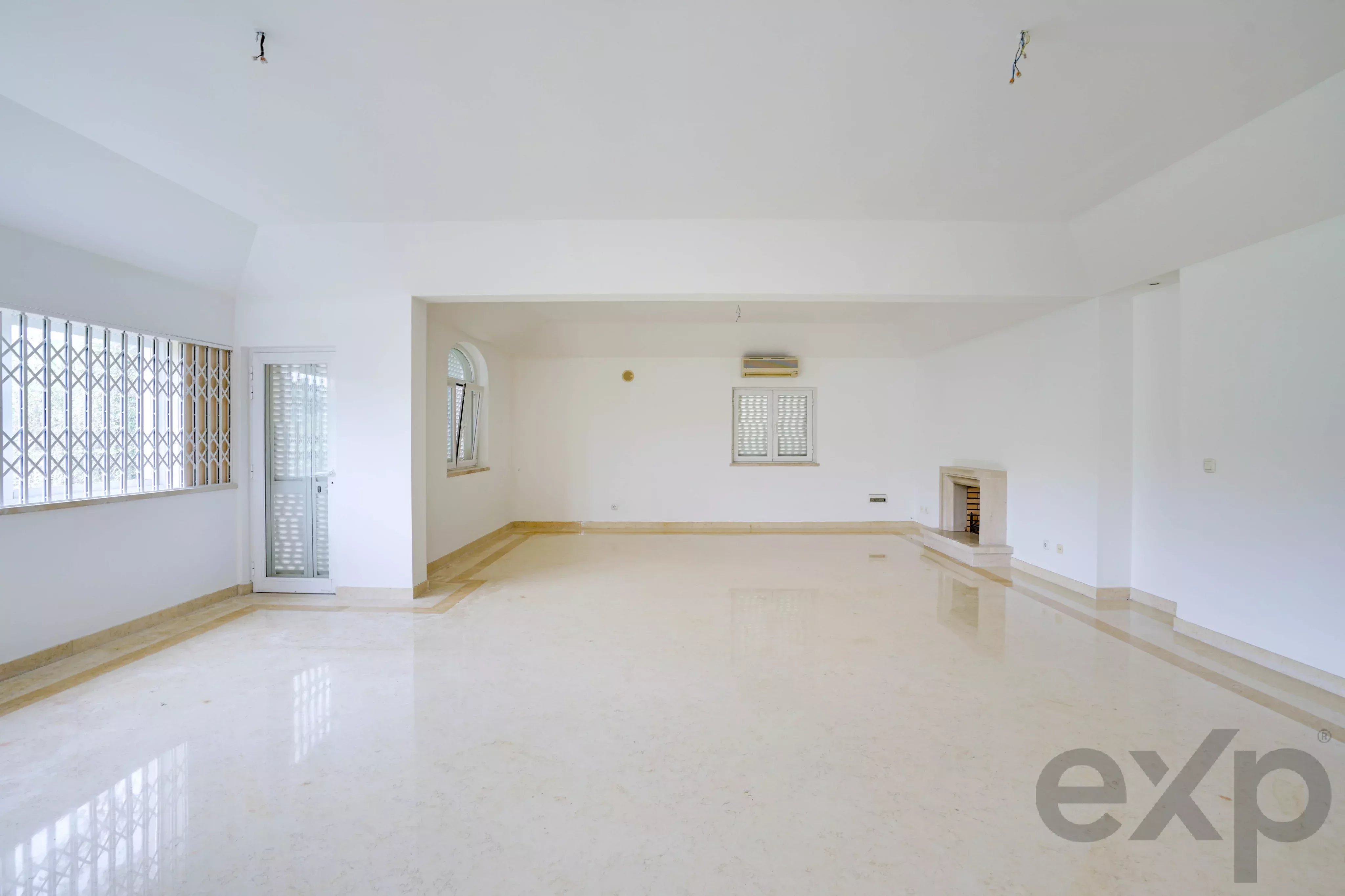 OPPORTUNITY OF THE MONTH: SPACIOUS RESIDENCE AT AN OUTSTANDING PRICE. 86364147 image 10