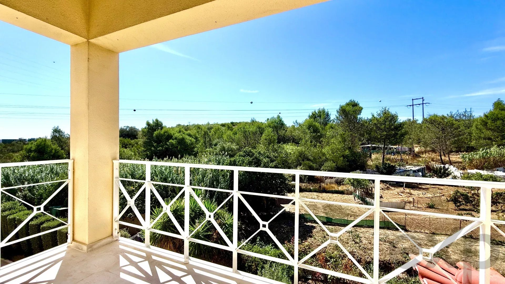 OPPORTUNITY OF THE MONTH: SPACIOUS RESIDENCE AT AN OUTSTANDING PRICE. 86364147 image 32