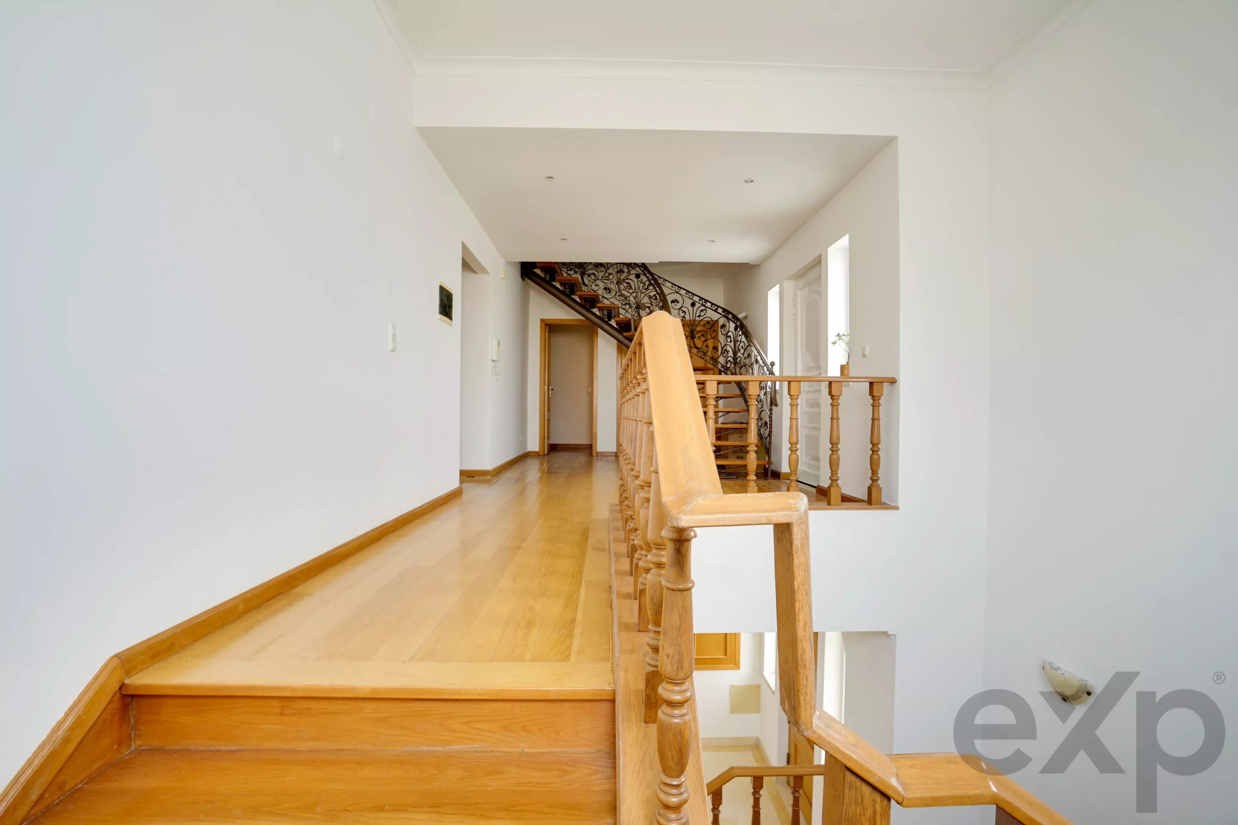 OPPORTUNITY OF THE MONTH: SPACIOUS RESIDENCE AT AN OUTSTANDING PRICE. 86364147 image 37
