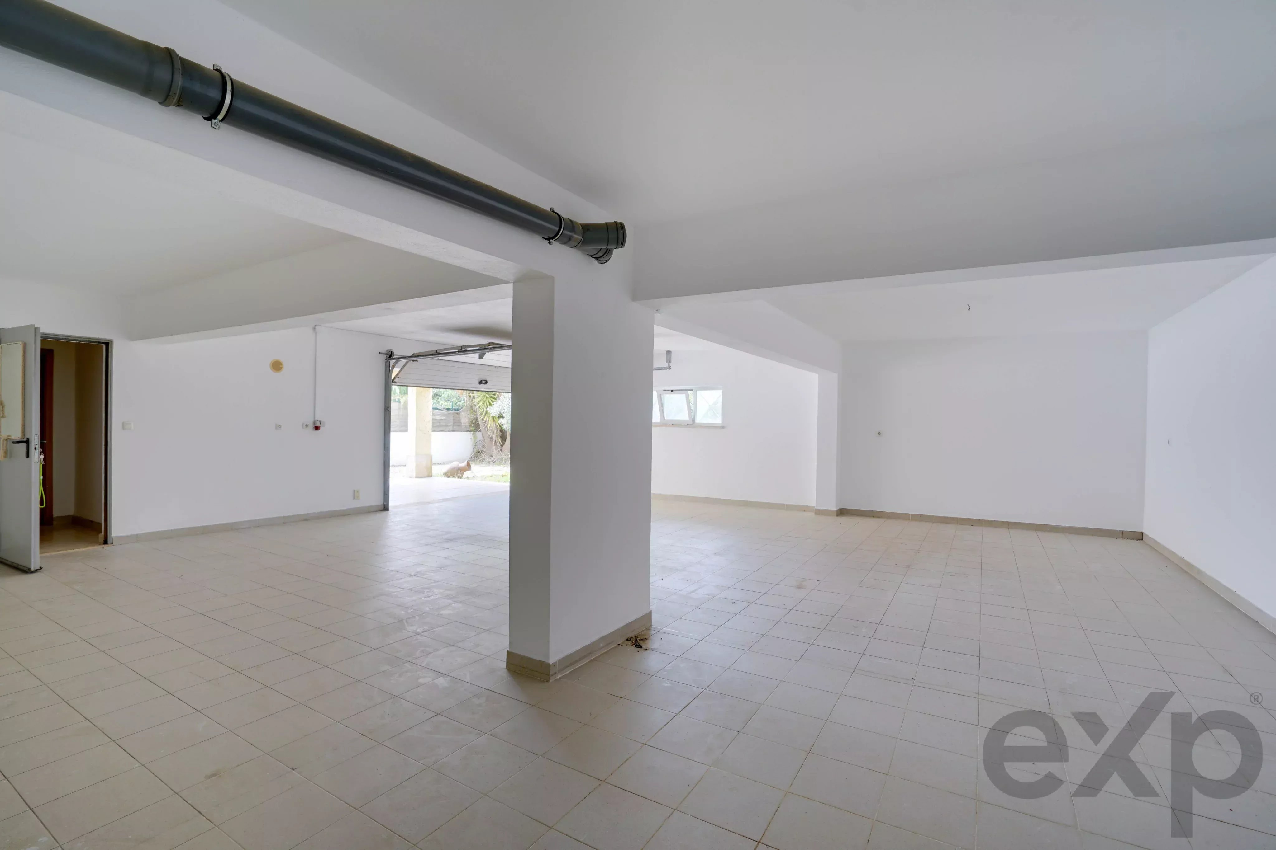 OPPORTUNITY OF THE MONTH: SPACIOUS RESIDENCE AT AN OUTSTANDING PRICE. 86364147 image 42