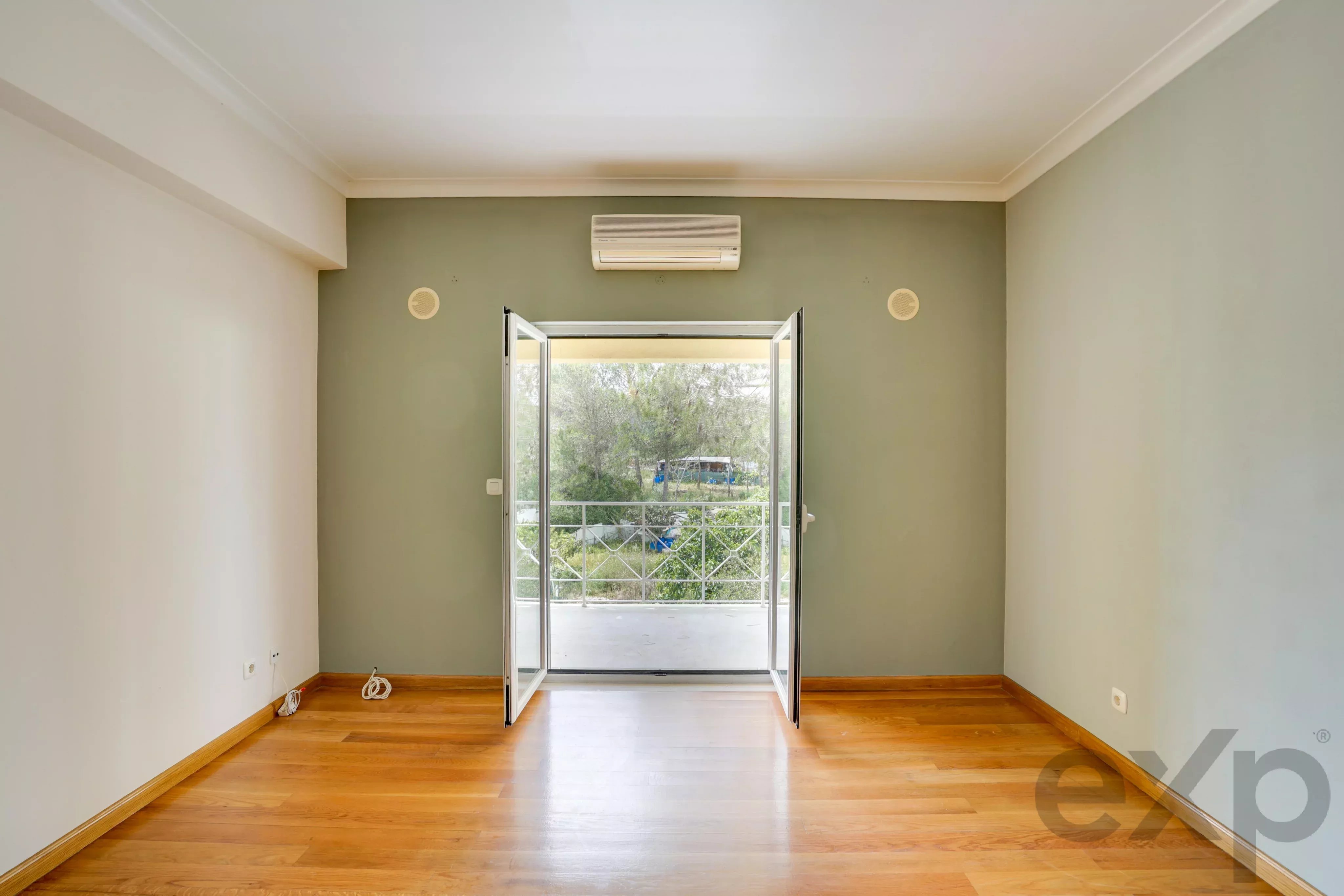 OPPORTUNITY OF THE MONTH: SPACIOUS RESIDENCE AT AN OUTSTANDING PRICE. 86364147 image 23